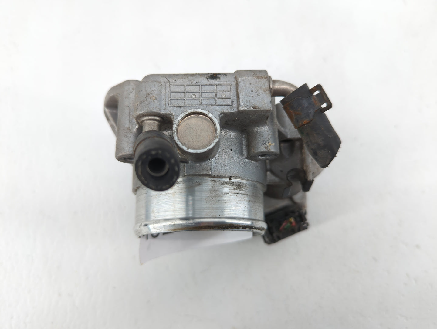 2011-2015 Hyundai Sonata Throttle Body P/N:35100-2G700 35100-2G800 Fits Fits 2011 2012 2013 2014 2015 2016 OEM Used Auto Par