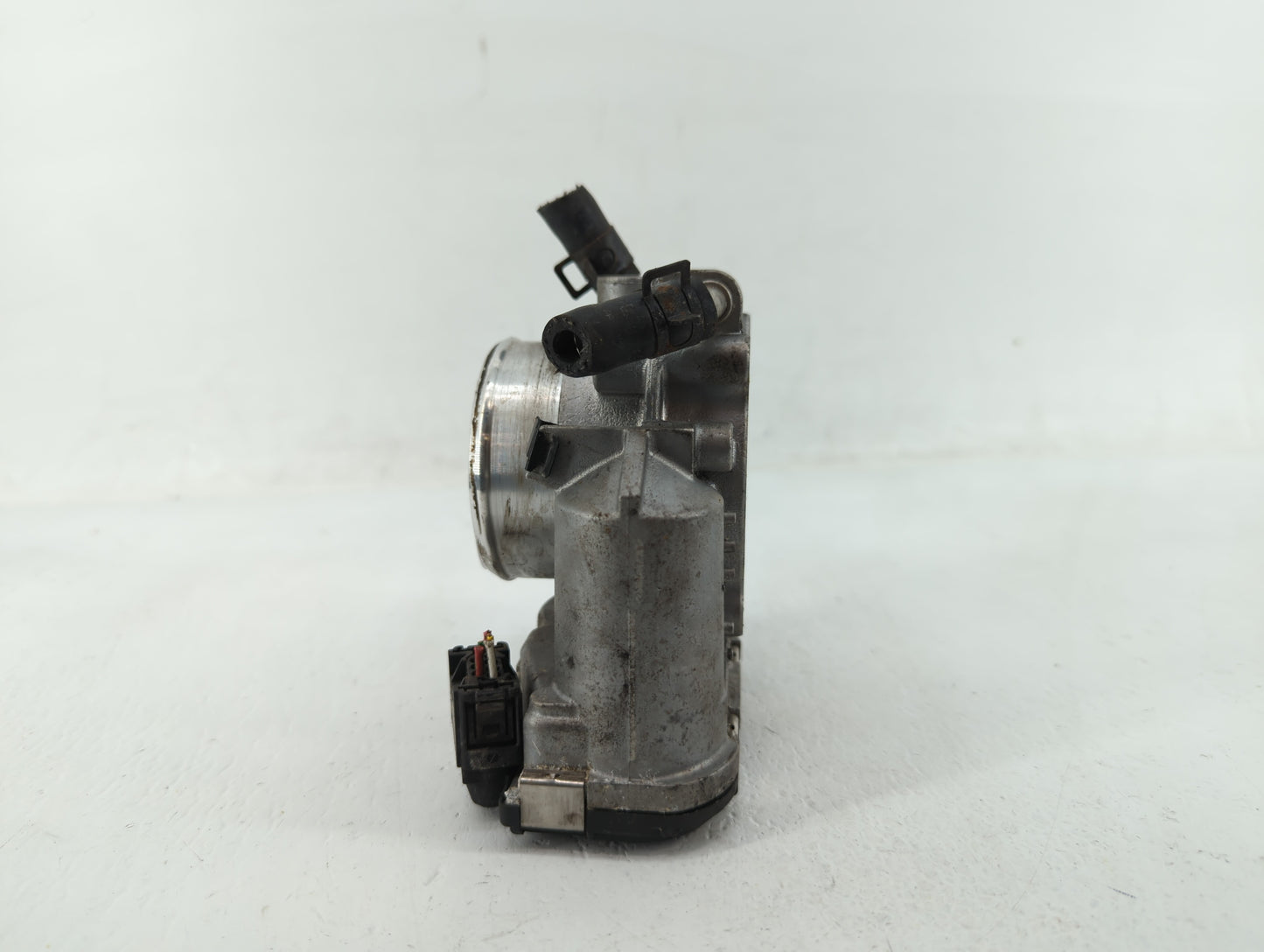 2011-2015 Hyundai Sonata Throttle Body P/N:35100-2G700 35100-2G800 Fits Fits 2011 2012 2013 2014 2015 2016 OEM Used Auto Par
