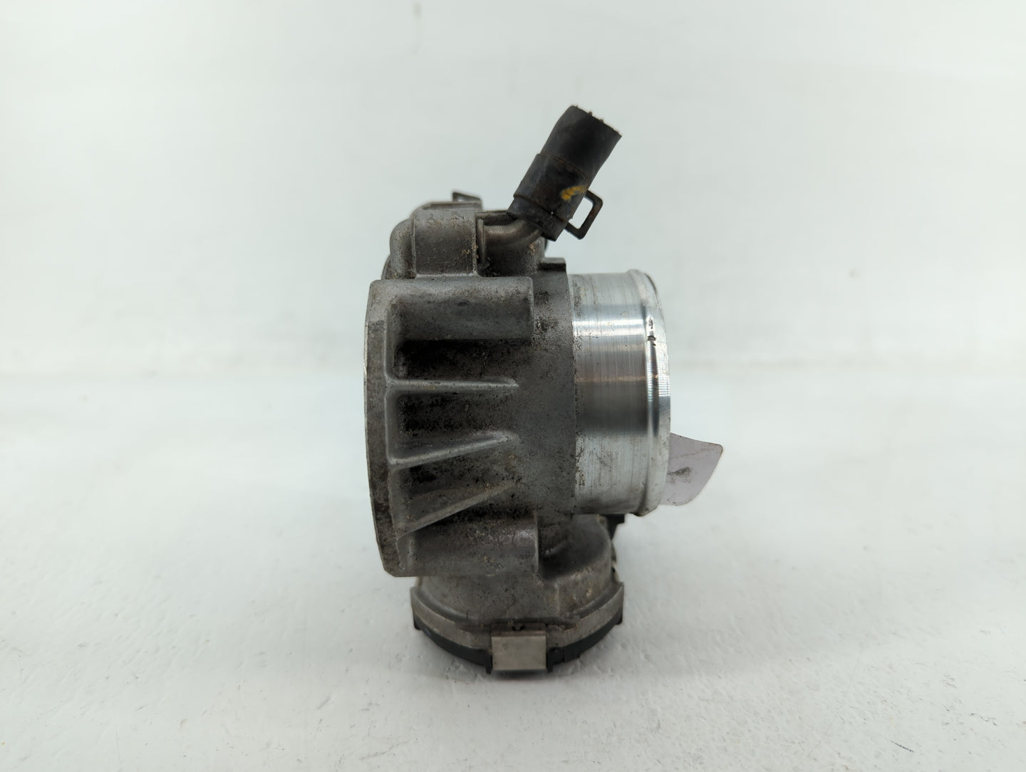 2011-2015 Hyundai Sonata Throttle Body P/N:35100-2G700 35100-2G800 Fits Fits 2011 2012 2013 2014 2015 2016 OEM Used Auto Par