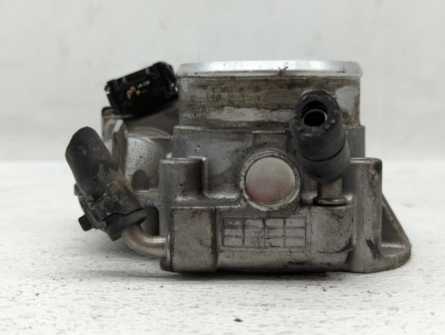 2011-2015 Hyundai Sonata Throttle Body P/N:35100-2G700 35100-2G800 Fits Fits 2011 2012 2013 2014 2015 2016 OEM Used Auto Par