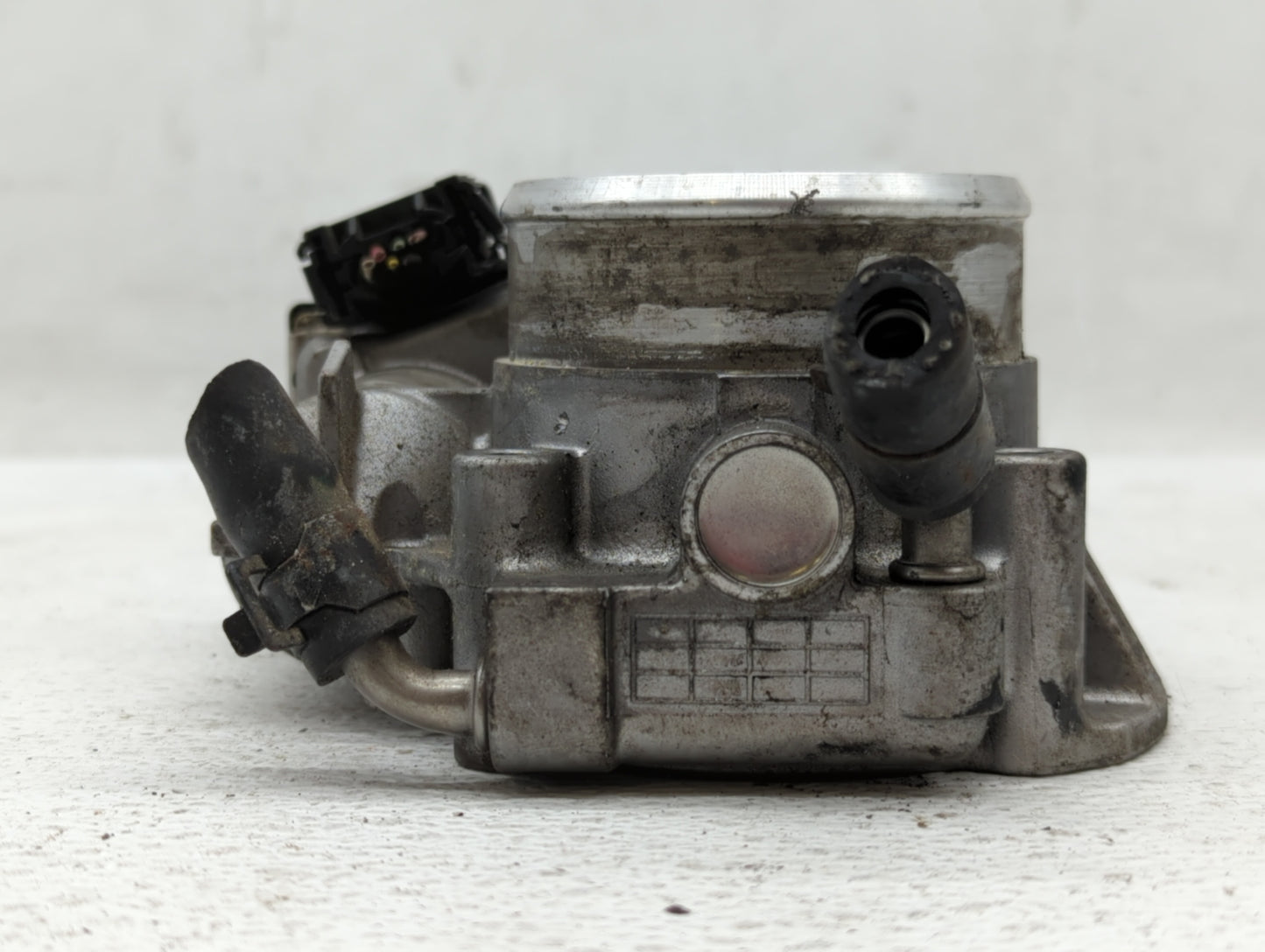 2011-2015 Hyundai Sonata Throttle Body P/N:35100-2G700 35100-2G800 Fits Fits 2011 2012 2013 2014 2015 2016 OEM Used Auto Par