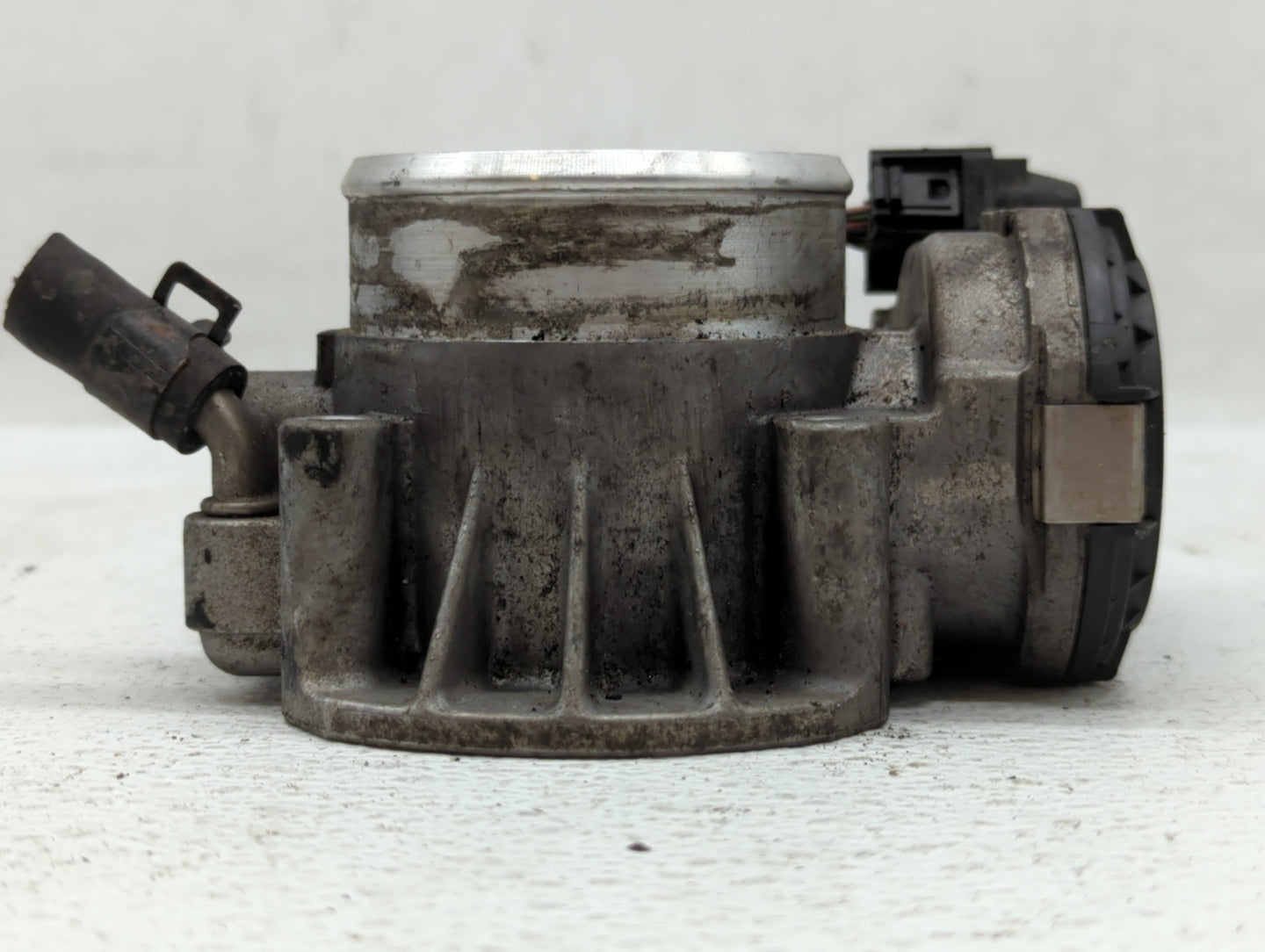 2011-2015 Hyundai Sonata Throttle Body P/N:35100-2G700 35100-2G800 Fits Fits 2011 2012 2013 2014 2015 2016 OEM Used Auto Par