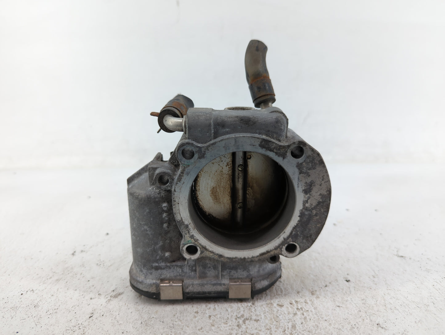 2011-2014 Hyundai Sonata Throttle Body P/N:35100-2G700 Fits Fits 2011 2012 2013 2014 2015 2016 OEM Used Auto Parts - Oemused