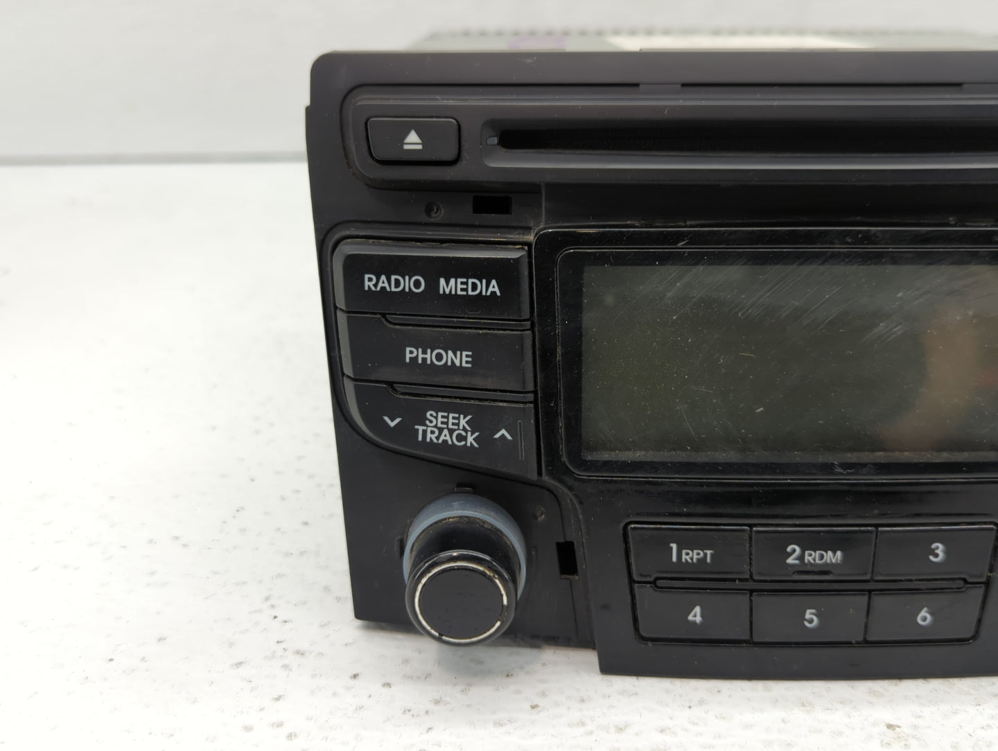 2012-2015 Hyundai Sonata Am Fm Cd Player Radio Receiver - Oemusedautoparts1.com