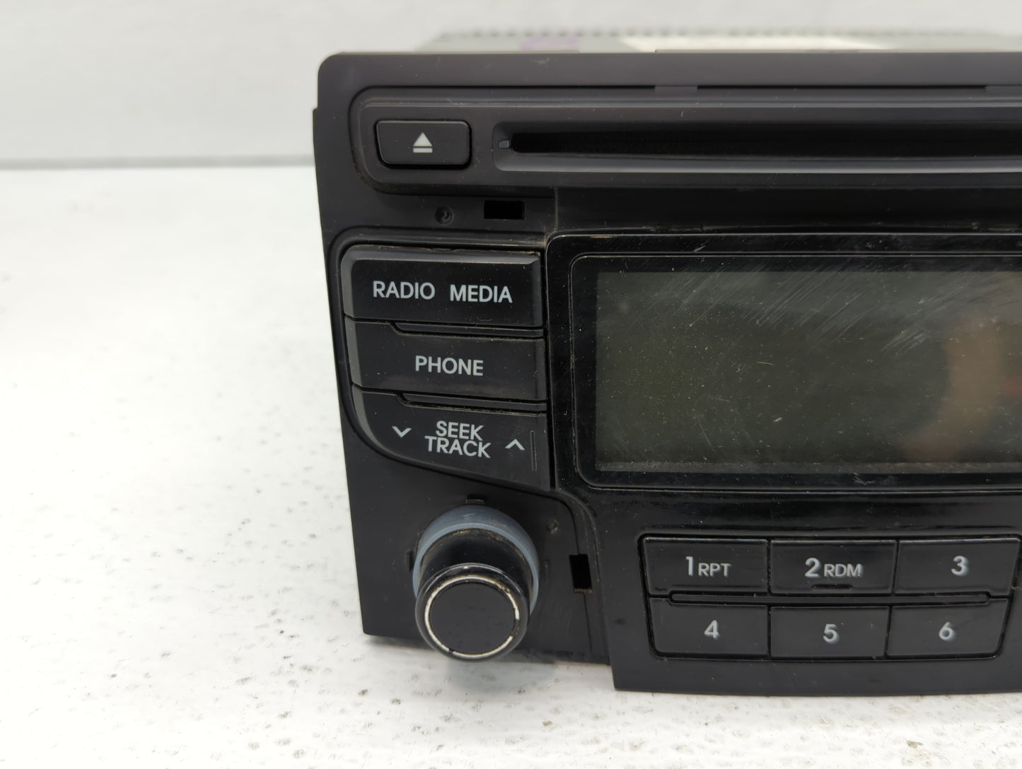 2012-2015 Hyundai Sonata Am Fm Cd Player Radio Receiver - Oemusedautoparts1.com