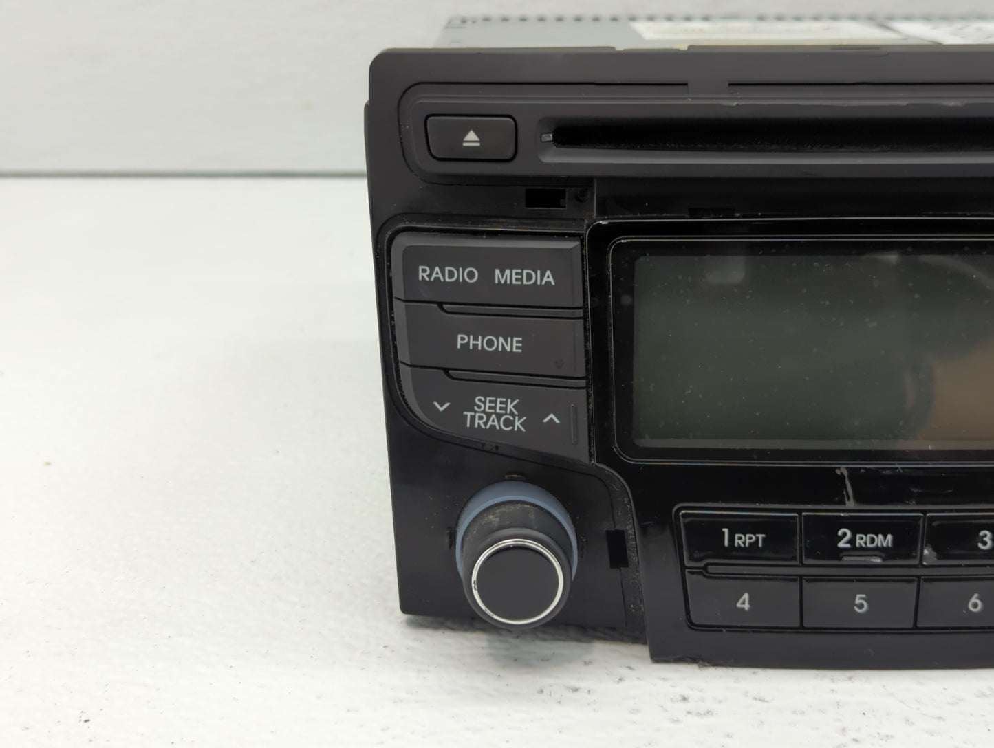 2012-2015 Hyundai Sonata Am Fm Cd Player Radio Receiver - Oemusedautoparts1.com