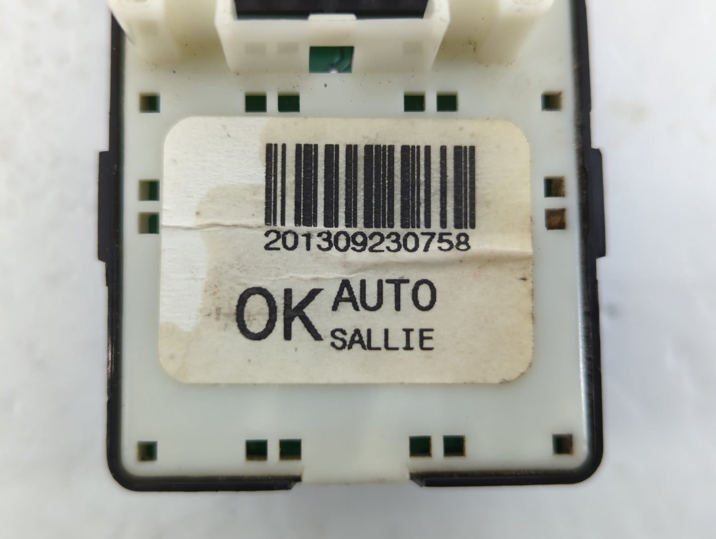 2011-2015 Hyundai Sonata Master Power Window Switch Replacement Driver Side Left P/N:202008875 202008876 Fits OEM Used Auto 