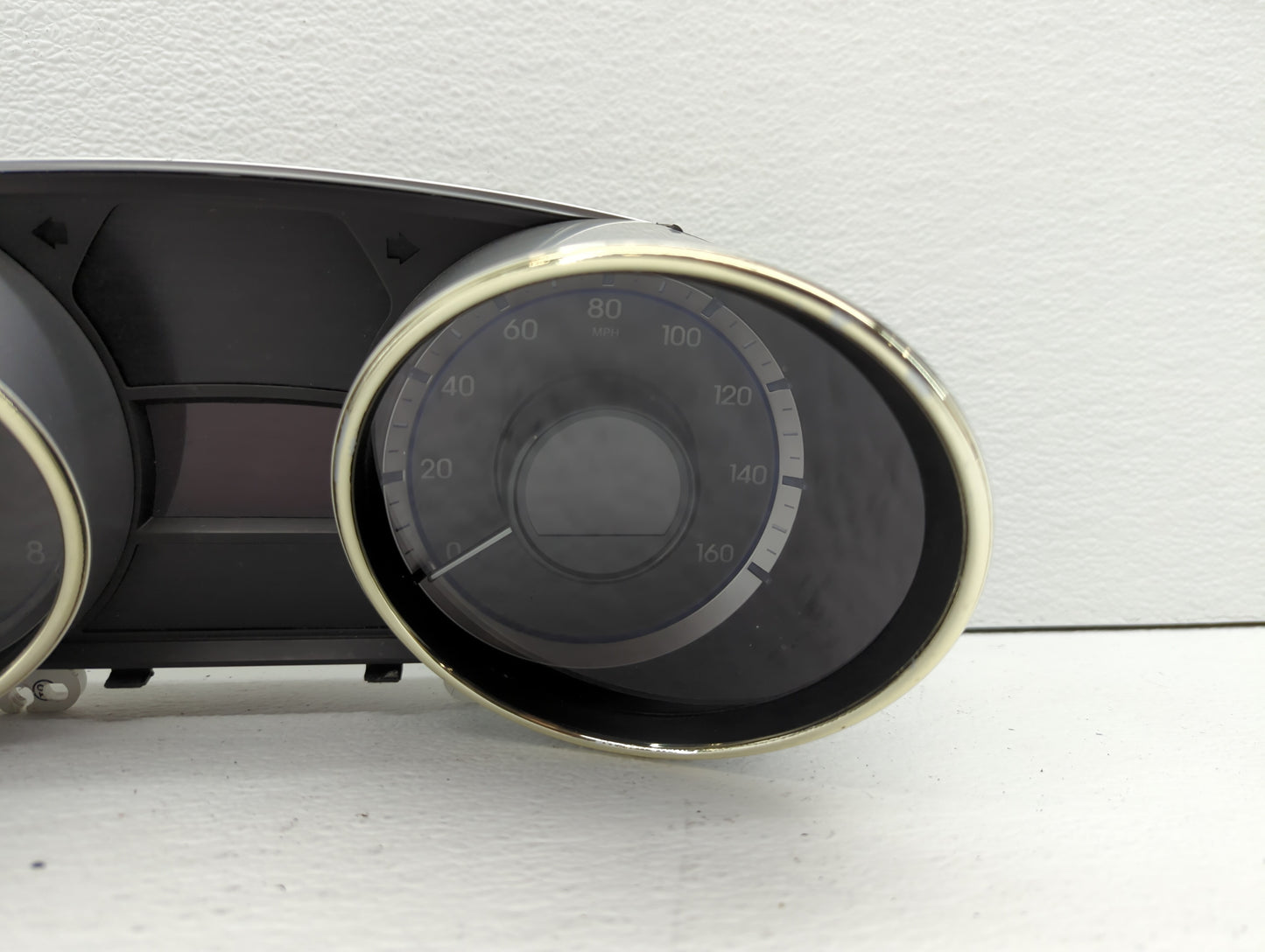 2011-2013 Hyundai Sonata Instrument Cluster Speedometer Gauges P/N:94001-3Q000 94001-3Q001 Fits Fits 2011 2012 2013 OEM Used