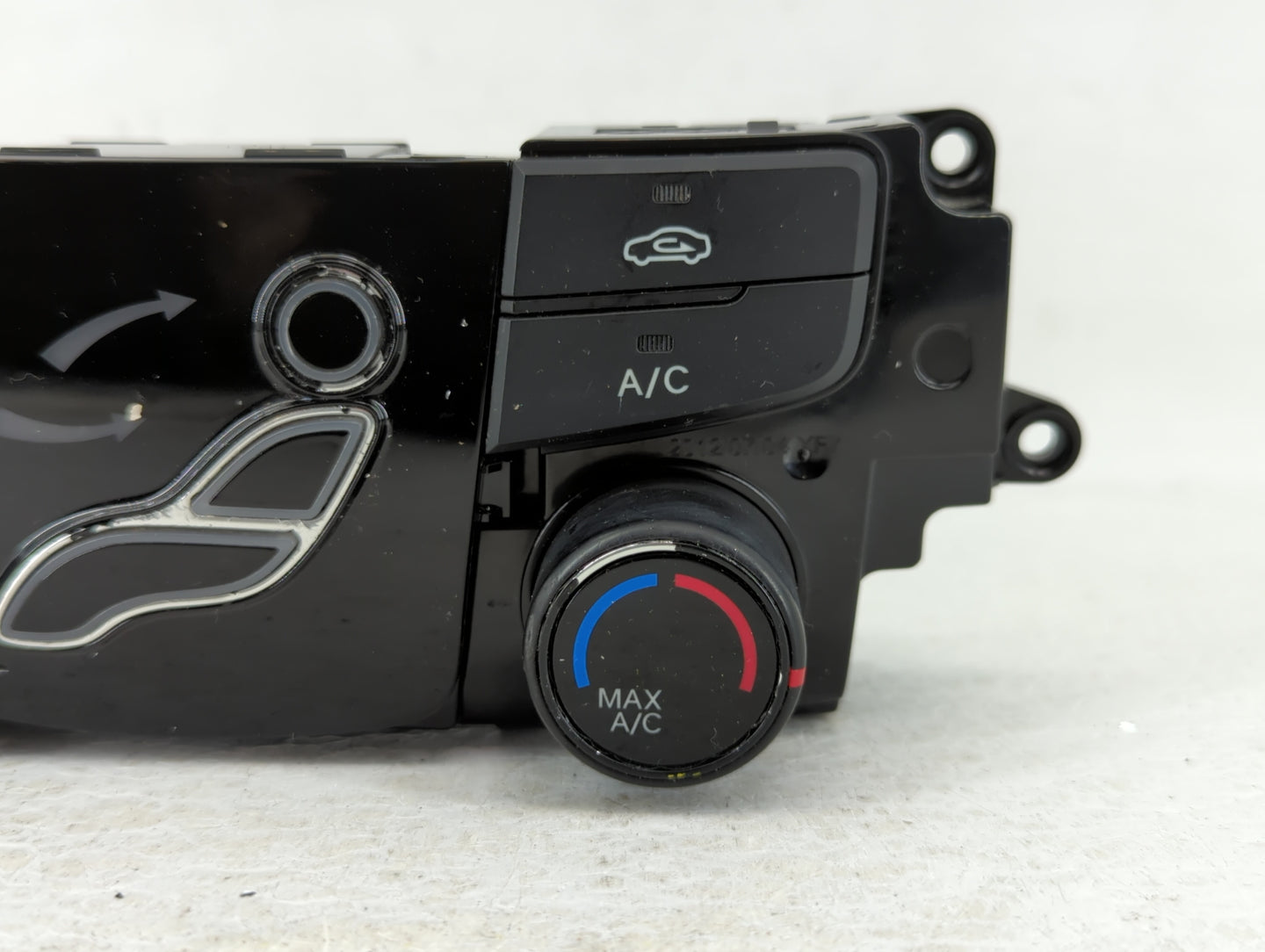 2011-2013 Hyundai Sonata Climate Control Module Temperature AC/Heater Replacement P/N:97250-3Q150 97250-3Q001 Fits OEM Used 