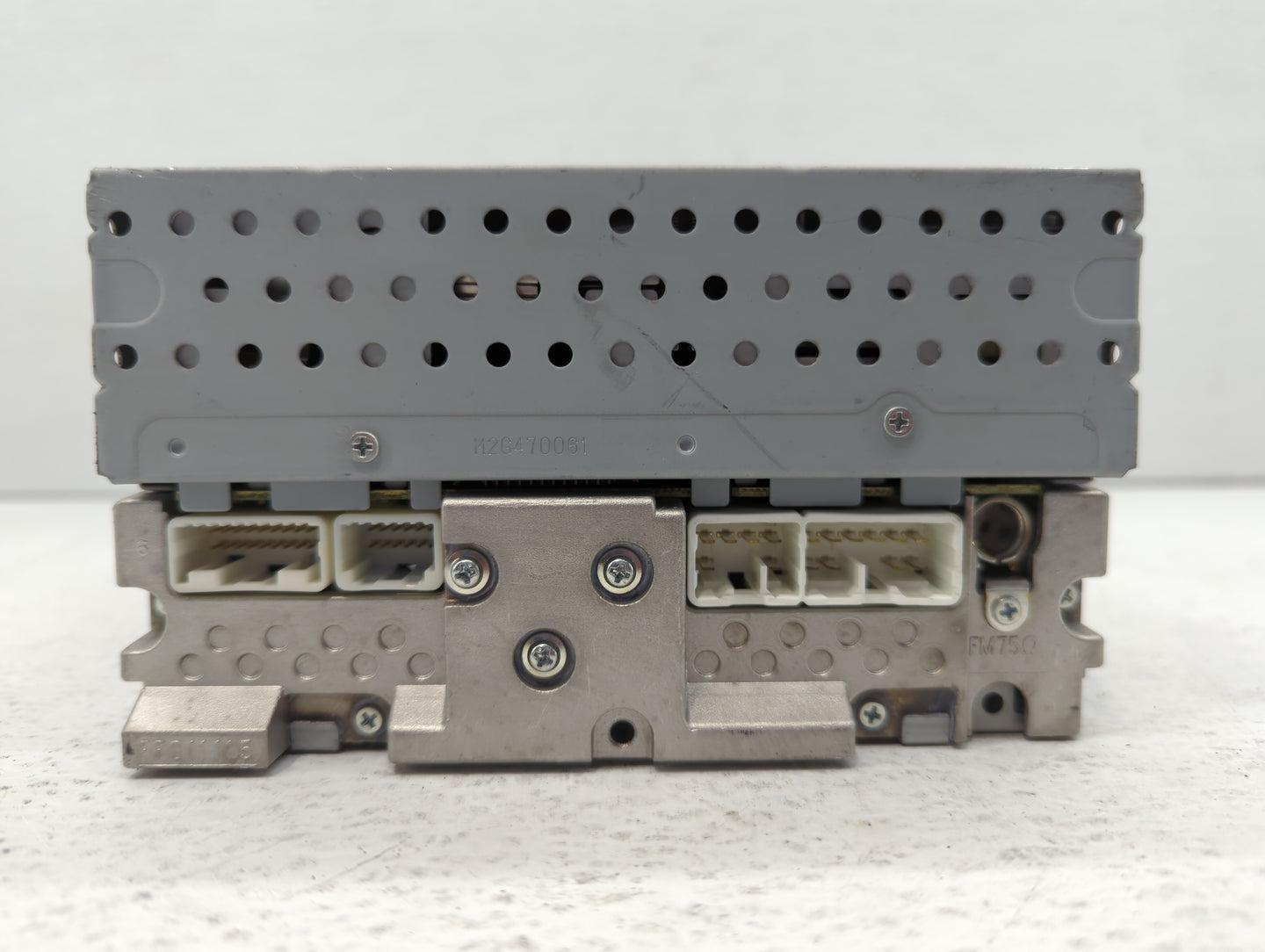 2011-2015 Hyundai Sonata Radio AM FM Cd Player Receiver Replacement P/N:86120-02440 96180-3Q6004X Fits OEM Used Auto Parts -