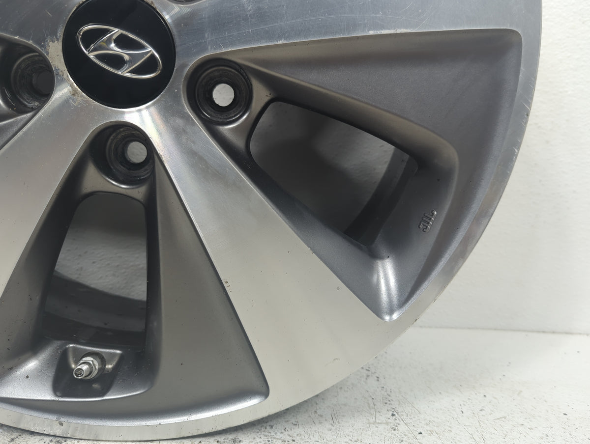 2012 Hyundai Sonata Oem Wheel Rim 5035764 - Oemusedautoparts1.com
