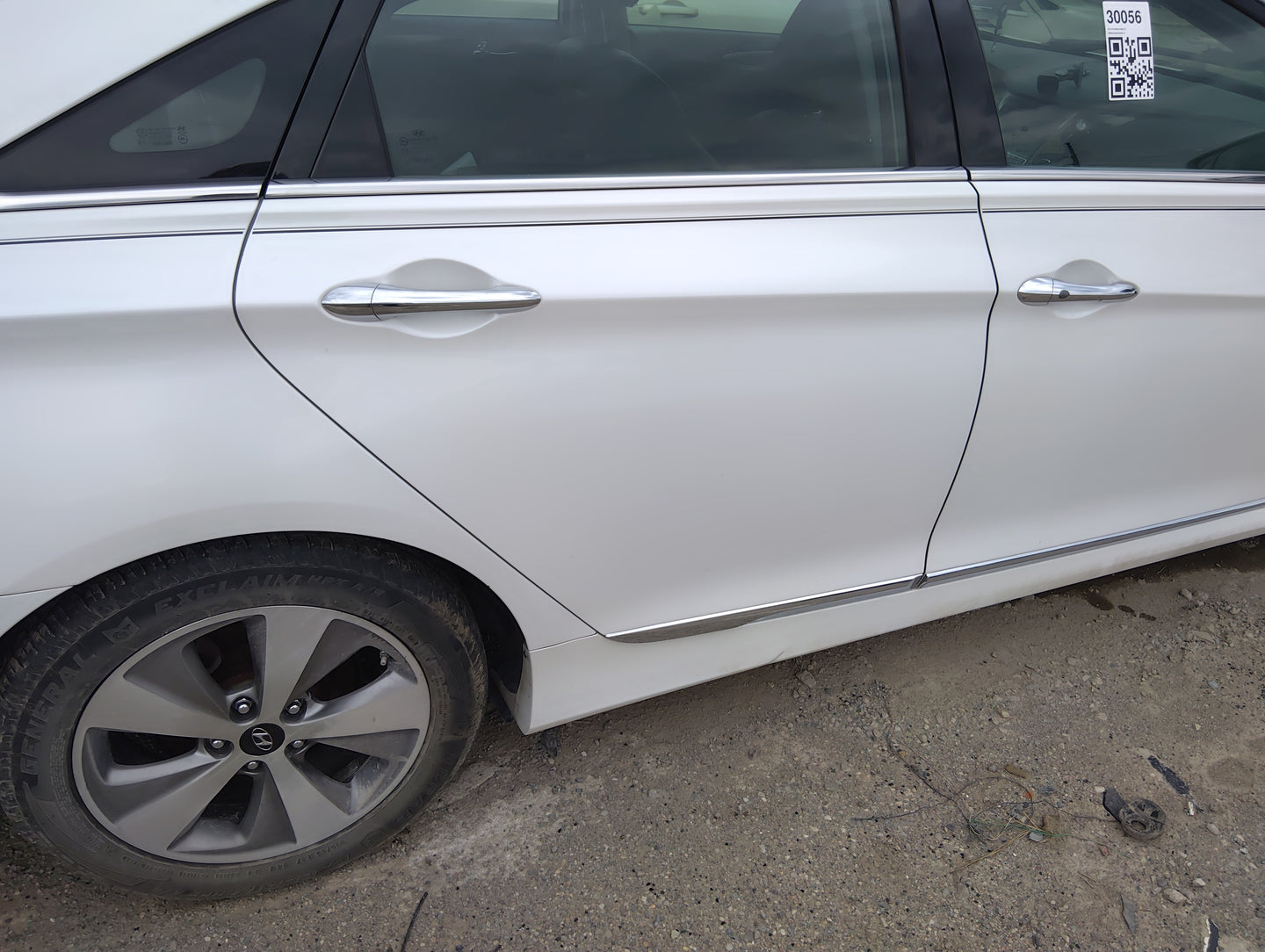 2011-2015 Hyundai Sonata Passenger Rear Door Oem - Oemusedautoparts1.com