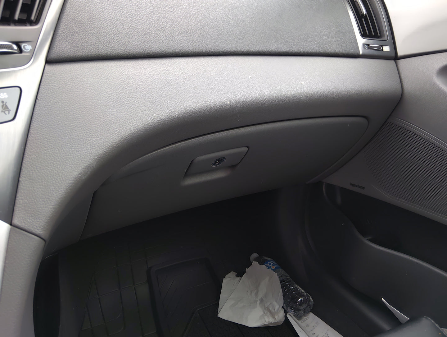 2012 Hyundai Sonata Passenger Glove Box Door Storage Compartment 5035941 - Oemusedautoparts1.com