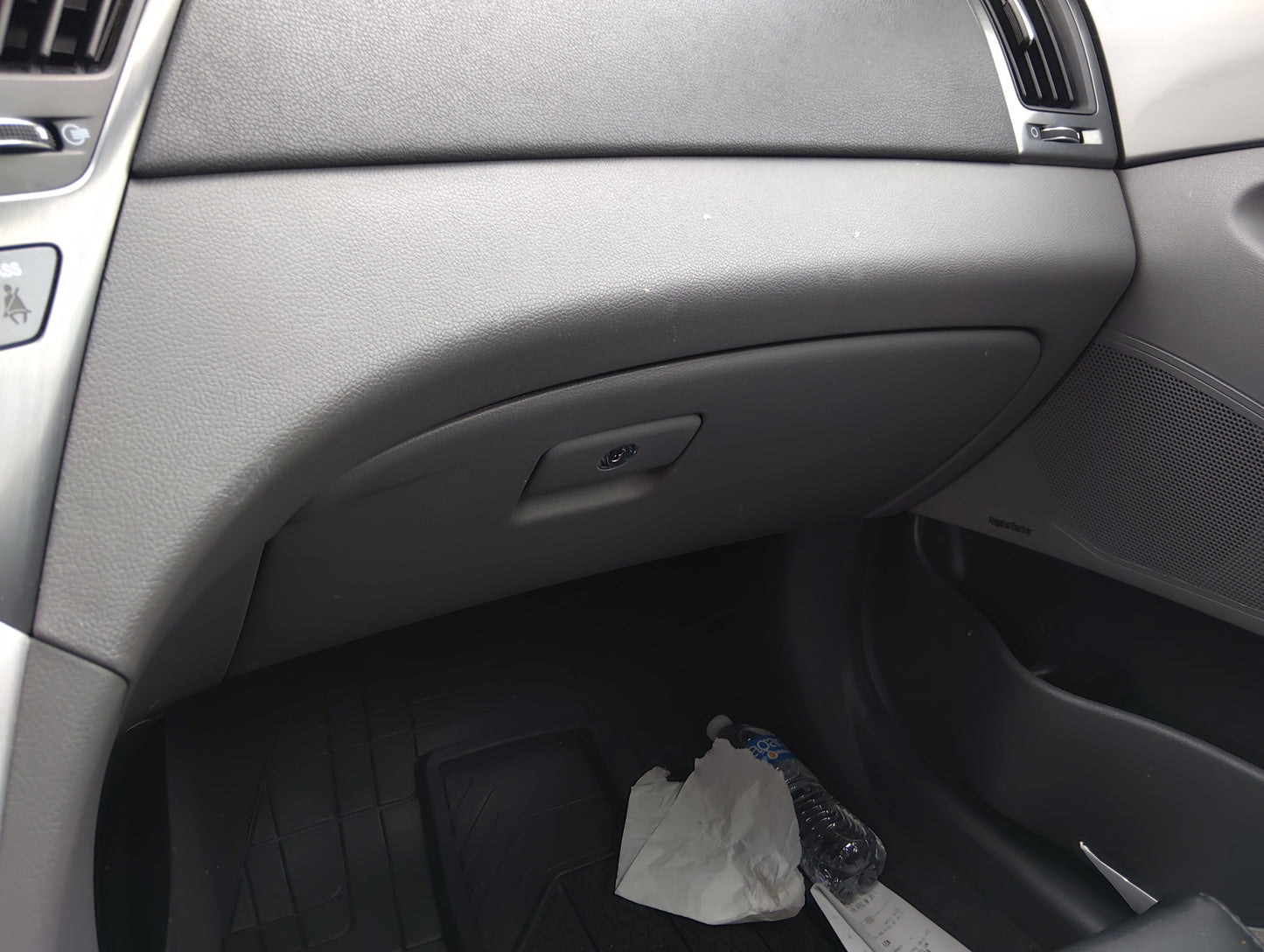 2012 Hyundai Sonata Passenger Glove Box Door Storage Compartment 5035941 - Oemusedautoparts1.com