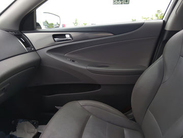 2012 Hyundai Sonata Front Right Passenger Interior Door Panel Trim 5035942 - Oemusedautoparts1.com
