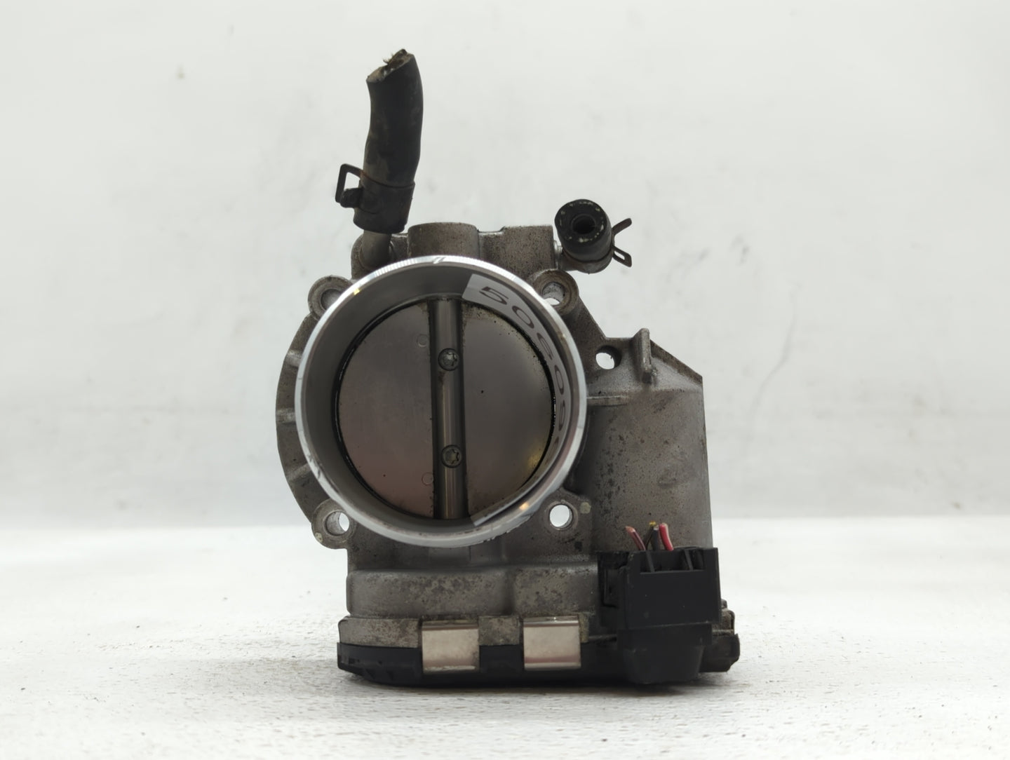 2011-2014 Hyundai Sonata Throttle Body P/N:35100-2G700 Fits Fits 2011 2012 2013 2014 2015 2016 OEM Used Auto Parts - Oemused