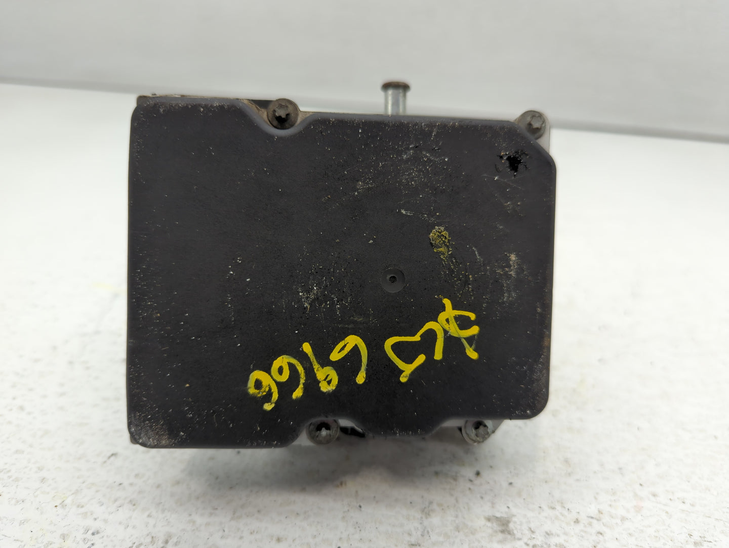 2011-2013 Hyundai Sonata ABS Pump Control Module Replacement P/N:58920 3Q500 Fits Fits 2011 2012 2013 OEM Used Auto Parts - 
