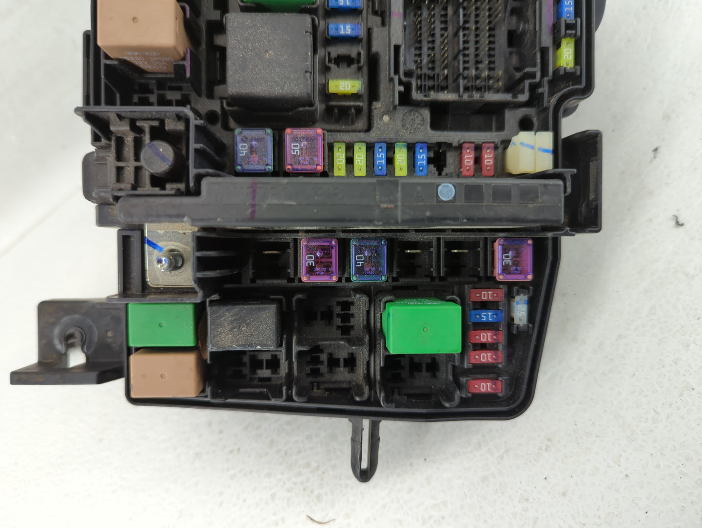 2011-2014 Hyundai Sonata Fusebox Fuse Box Panel Relay Module Fits Fits 2011 2012 2013 2014 OEM Used Auto Parts - Oemusedauto