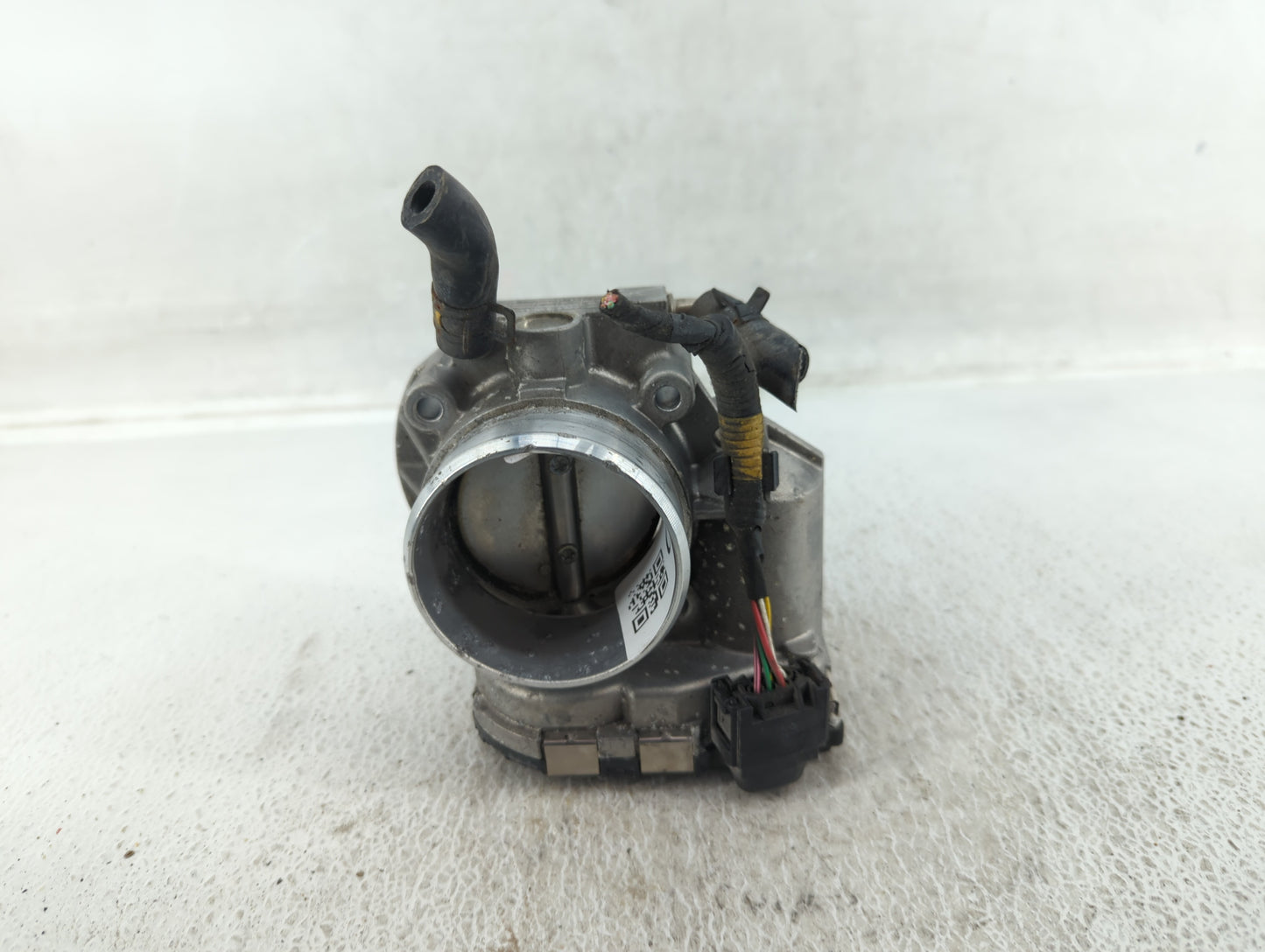 2011-2015 Hyundai Sonata Throttle Body P/N:35100-2G800 Fits Fits 2011 2012 2013 2014 2015 2016 OEM Used Auto Parts - Oemused