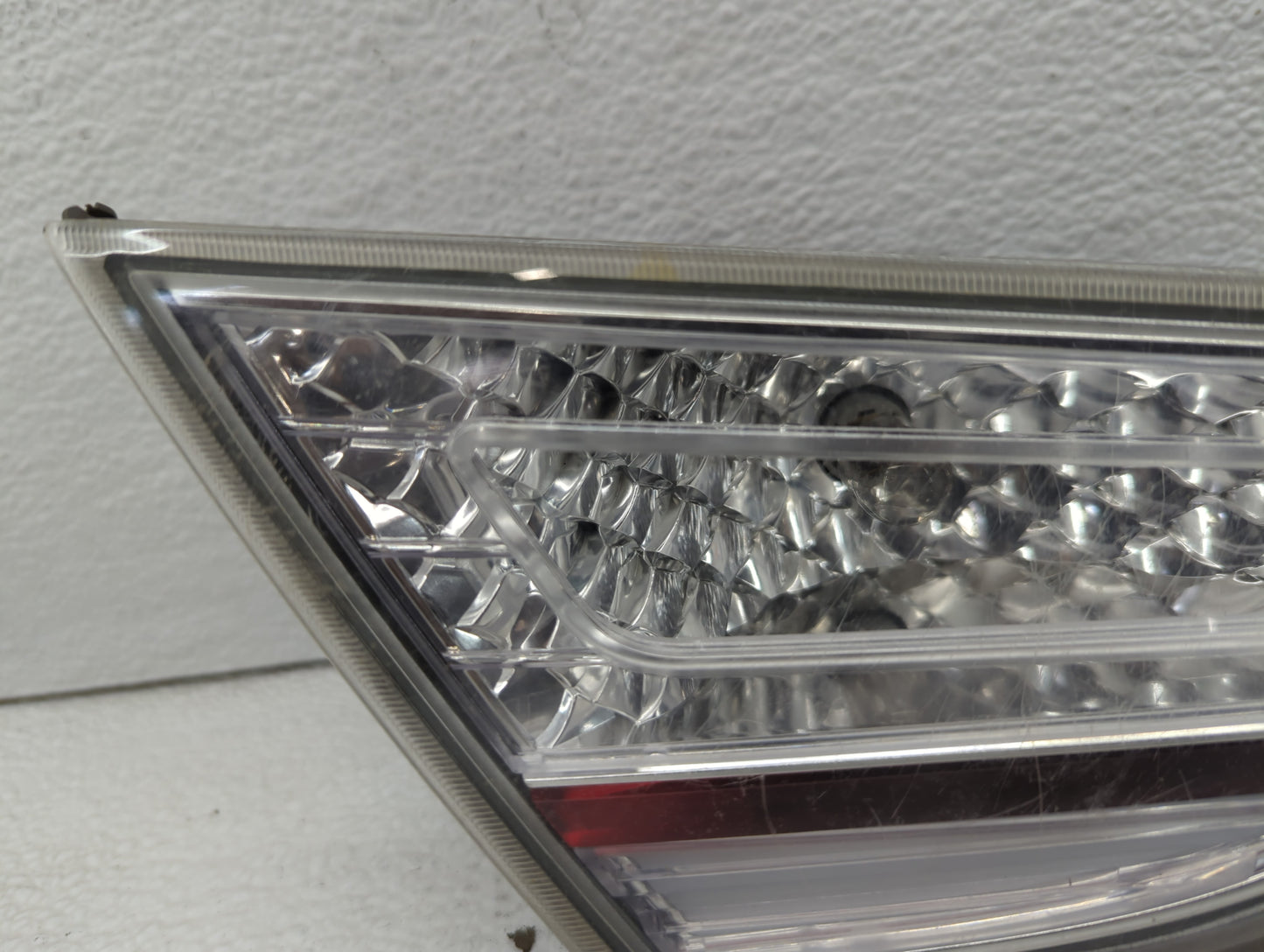 2011-2015 Hyundai Sonata Tail Light Assembly Driver Left OEM Fits Fits 2011 2012 2013 2014 2015 OEM Used Auto Parts - Oemuse