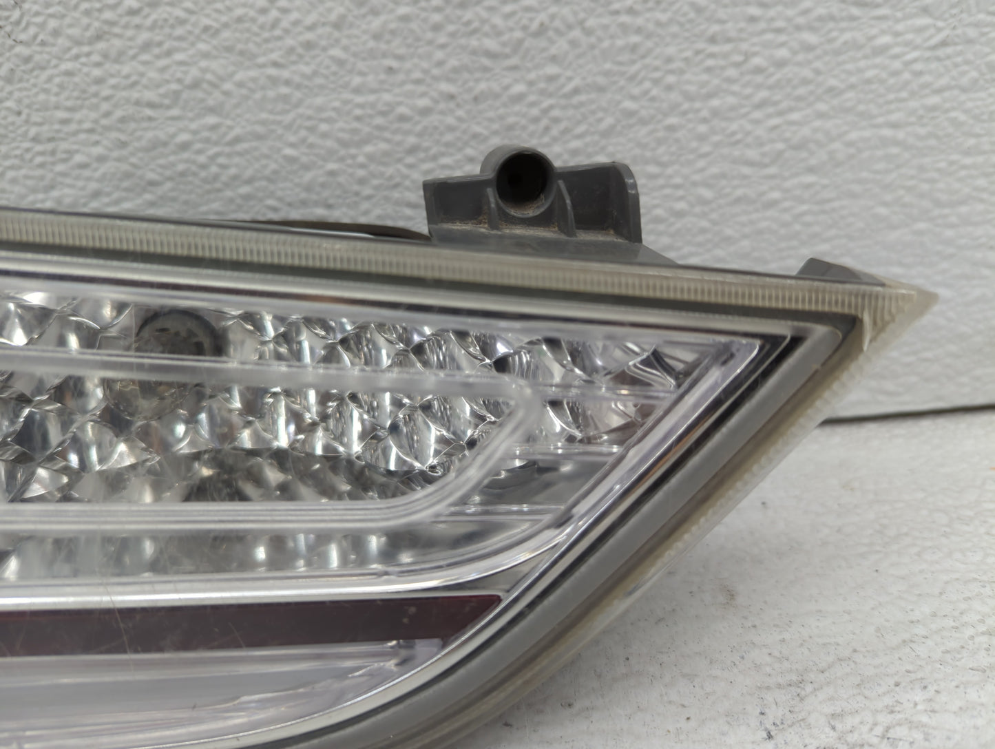 2011-2015 Hyundai Sonata Tail Light Assembly Driver Left OEM Fits Fits 2011 2012 2013 2014 2015 OEM Used Auto Parts - Oemuse