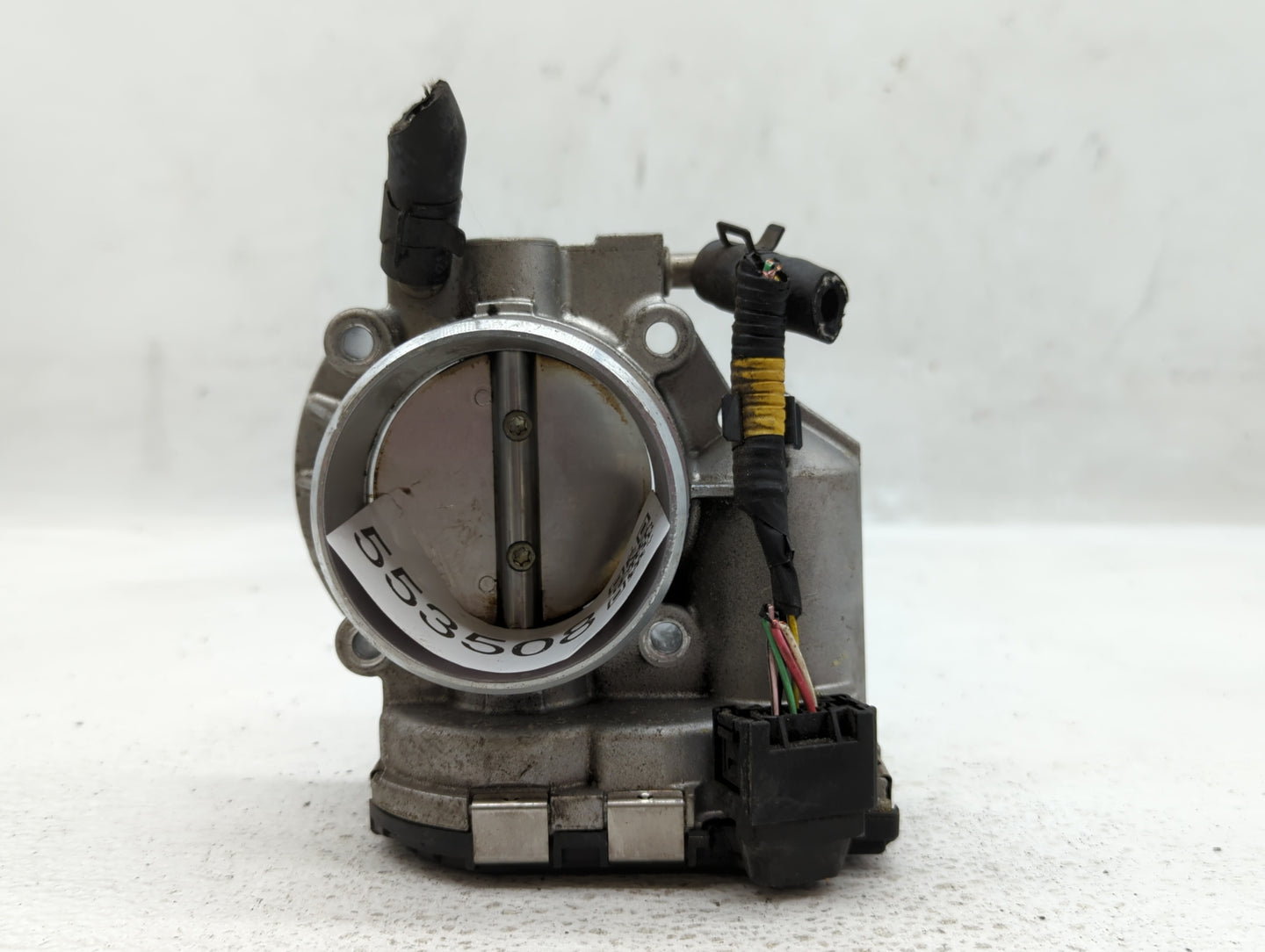 2011-2015 Hyundai Sonata Throttle Body P/N:35100-2G800 Fits Fits 2011 2012 2013 2014 2015 2016 OEM Used Auto Parts - Oemused