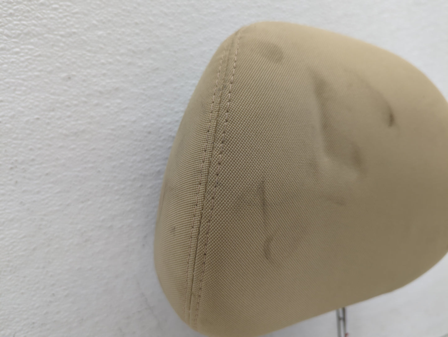 2011-2012 Hyundai Sonata Headrest Head Rest Rear Center Seat Fits Fits 2011 2012 OEM Used Auto Parts - Oemusedautoparts1.com