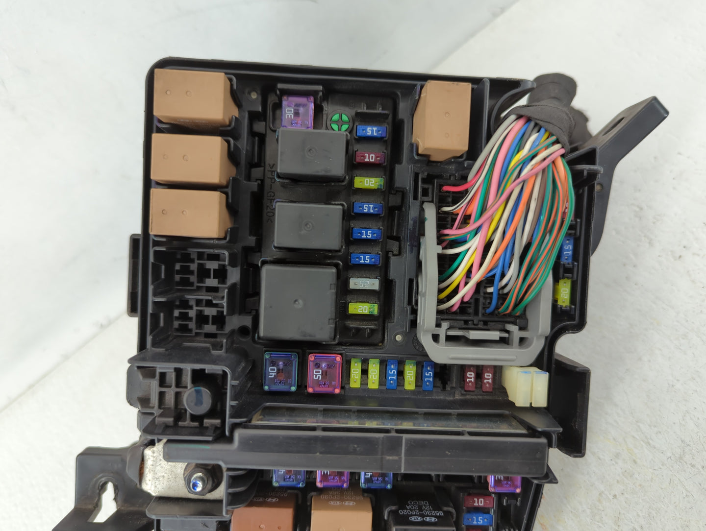 2011-2014 Hyundai Sonata Fusebox Fuse Box Panel Relay Module P/N:91950-3S740 Fits Fits 2011 2012 2013 2014 OEM Used Auto Par