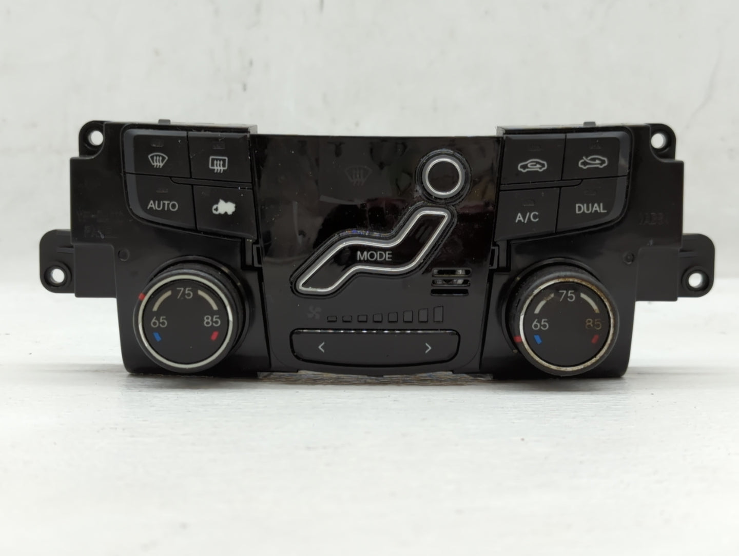 2011-2013 Hyundai Sonata Climate Control Module Temperature AC/Heater Replacement P/N:7YFDNAGJE054 97250-3Q300 Fits OEM Used