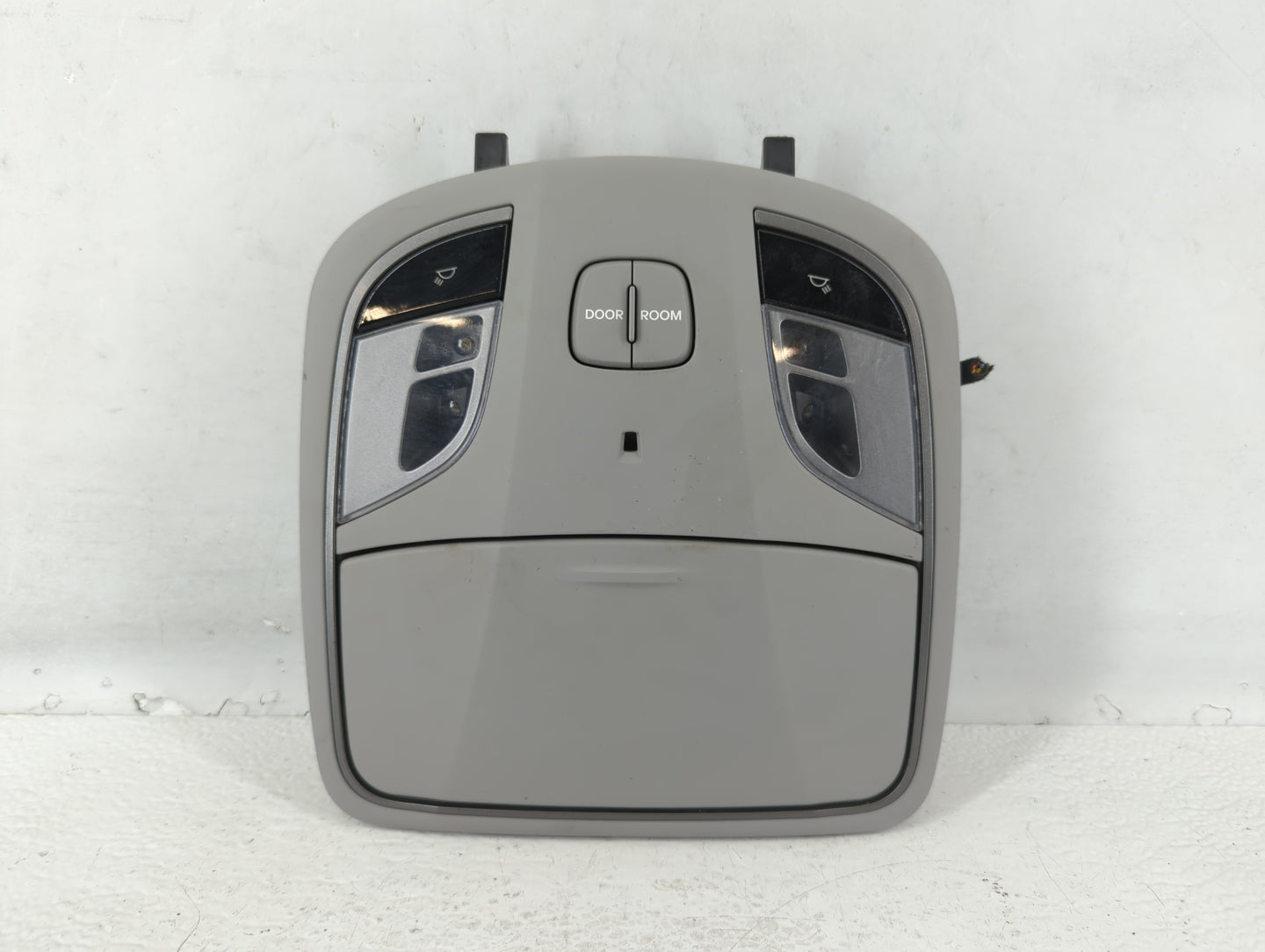 2011-2013 Hyundai Sonata Overhead Console W/rear Climate Control - Oemusedautoparts1.com