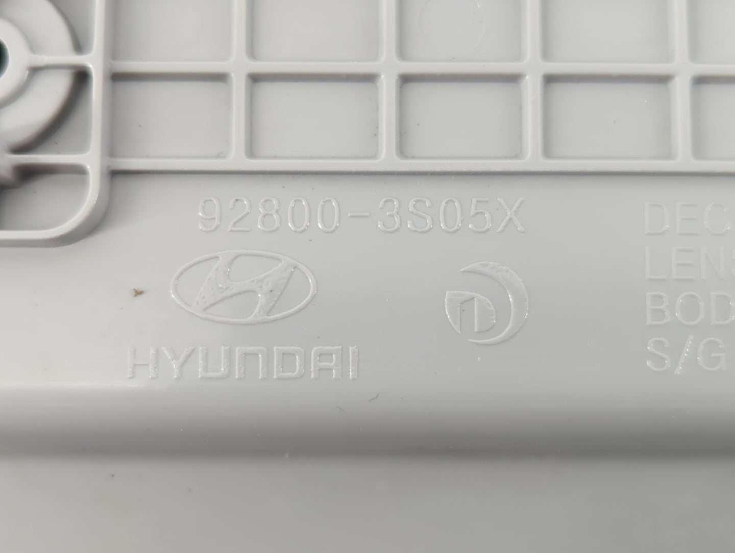 2011-2013 Hyundai Sonata Overhead Console W/rear Climate Control - Oemusedautoparts1.com