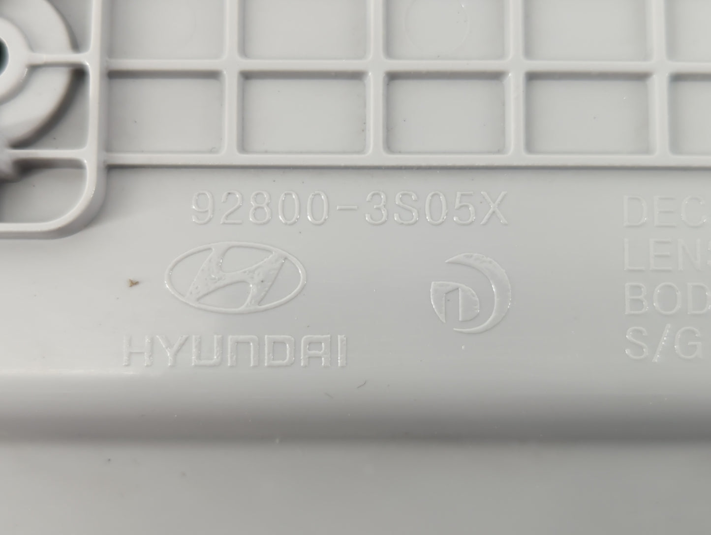 2011-2013 Hyundai Sonata Overhead Console W/rear Climate Control - Oemusedautoparts1.com