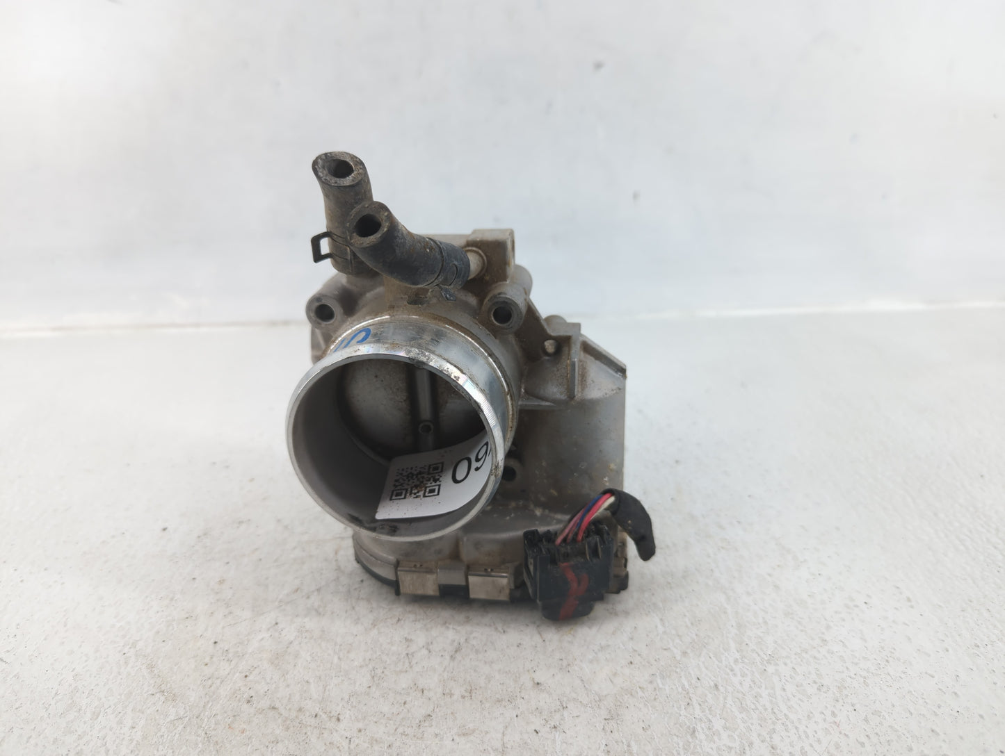 2011-2014 Hyundai Sonata Throttle Body P/N:35100-2G710 Fits Fits 2011 2012 2013 2014 2015 2016 OEM Used Auto Parts - Oemused