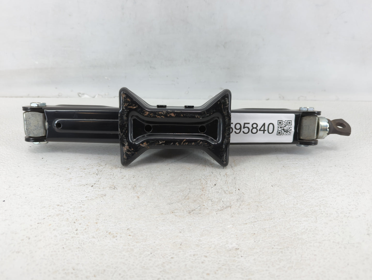 2012 Hyundai Sonata Spare Scissor Car Jack - Oemusedautoparts1.com
