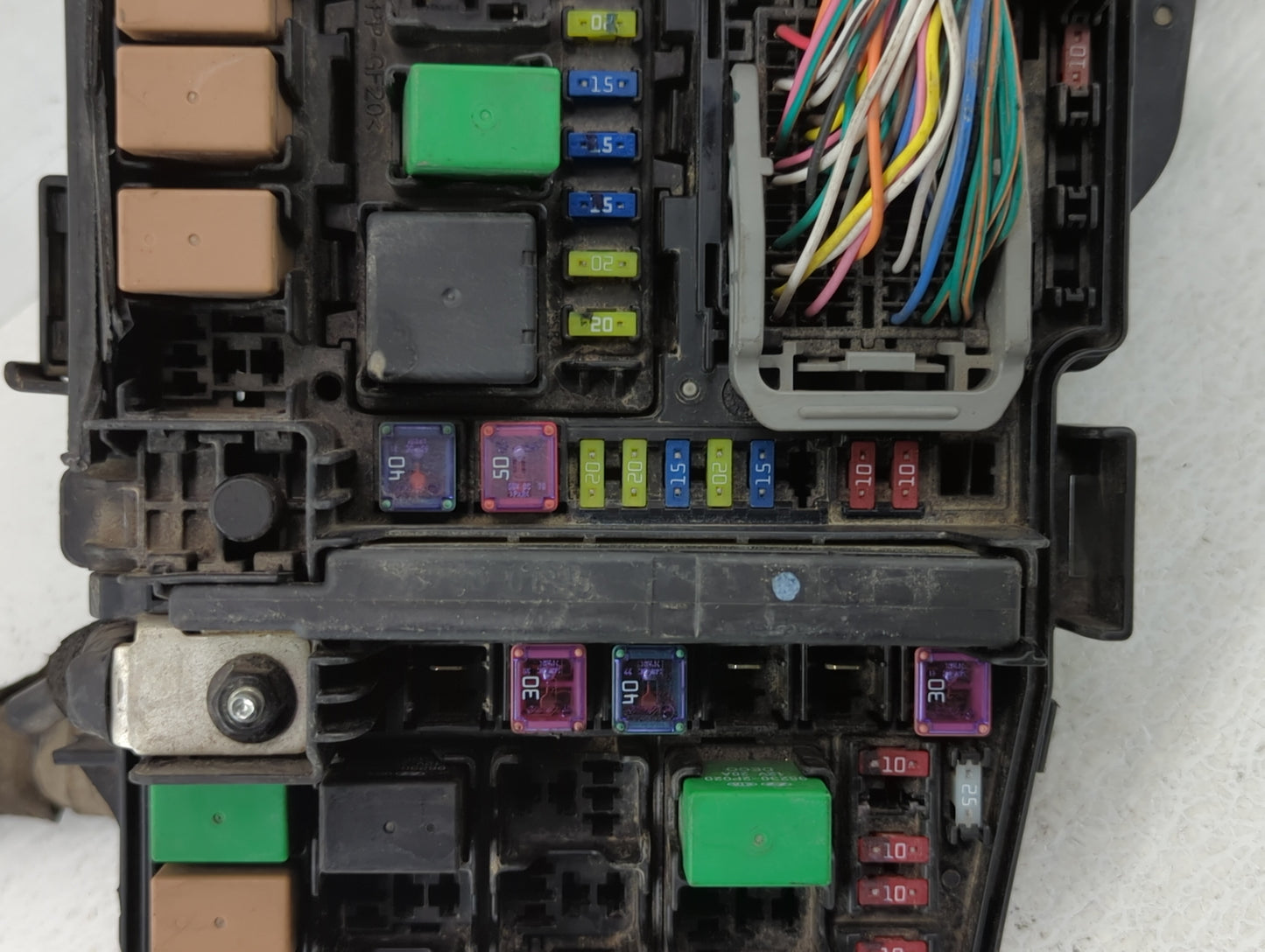 2011-2012 Hyundai Sonata Fusebox Fuse Box Panel Relay Module P/N:4YFP1110 5630030601 Fits Fits 2011 2012 OEM Used Auto Parts