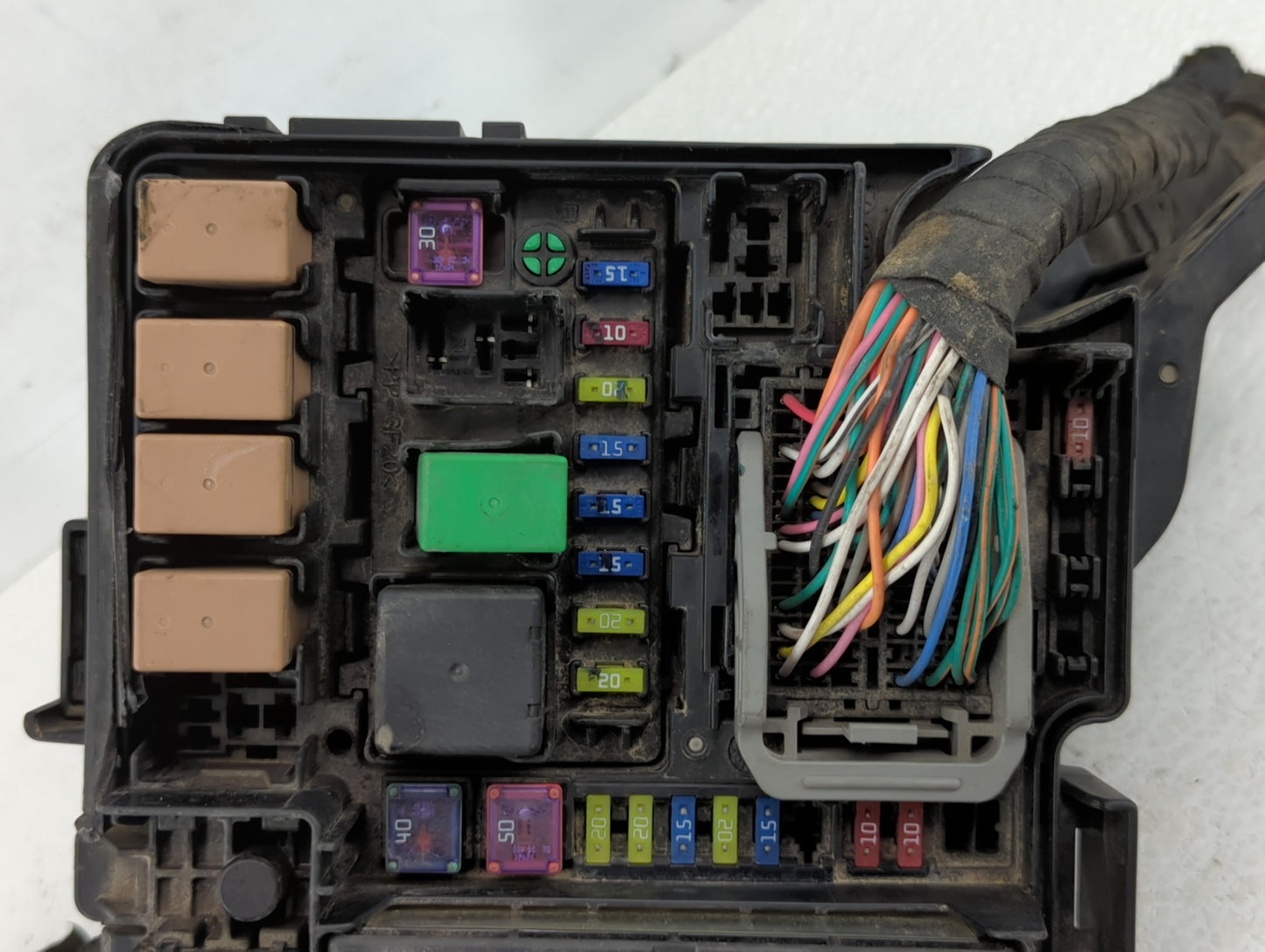 2011-2012 Hyundai Sonata Fusebox Fuse Box Panel Relay Module P/N:4YFP1110 5630030601 Fits Fits 2011 2012 OEM Used Auto Parts