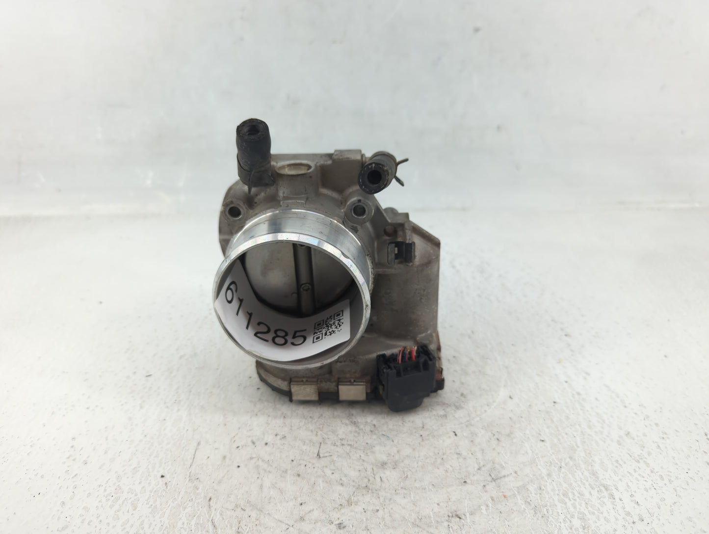 2011-2014 Hyundai Sonata Throttle Body P/N:351000-2G700 Fits Fits 2011 2012 2013 2014 2015 2016 OEM Used Auto Parts - Oemuse