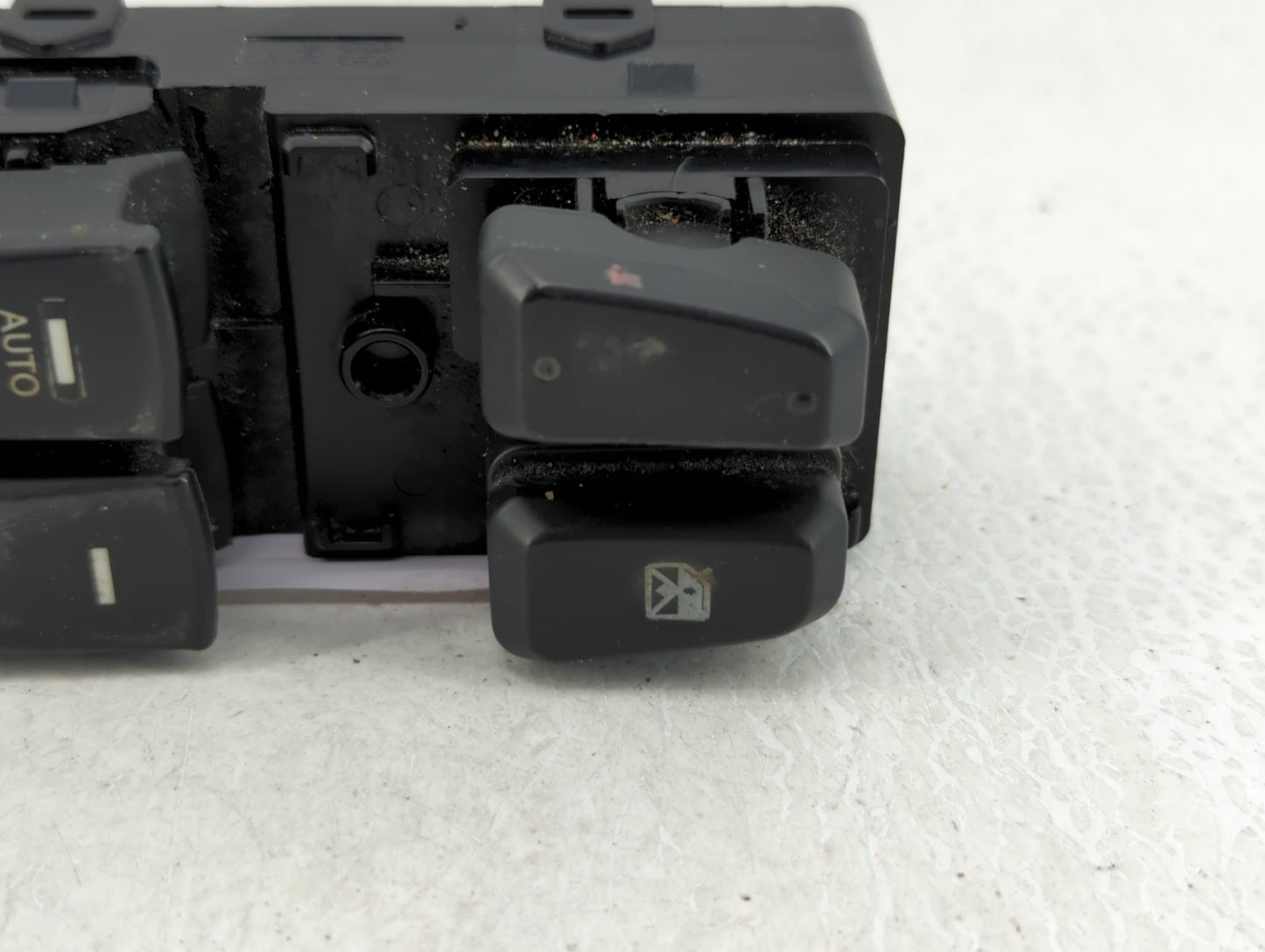 2011-2015 Hyundai Sonata Master Power Window Switch Replacement Driver Side Left P/N:201201111360 Fits OEM Used Auto Parts -