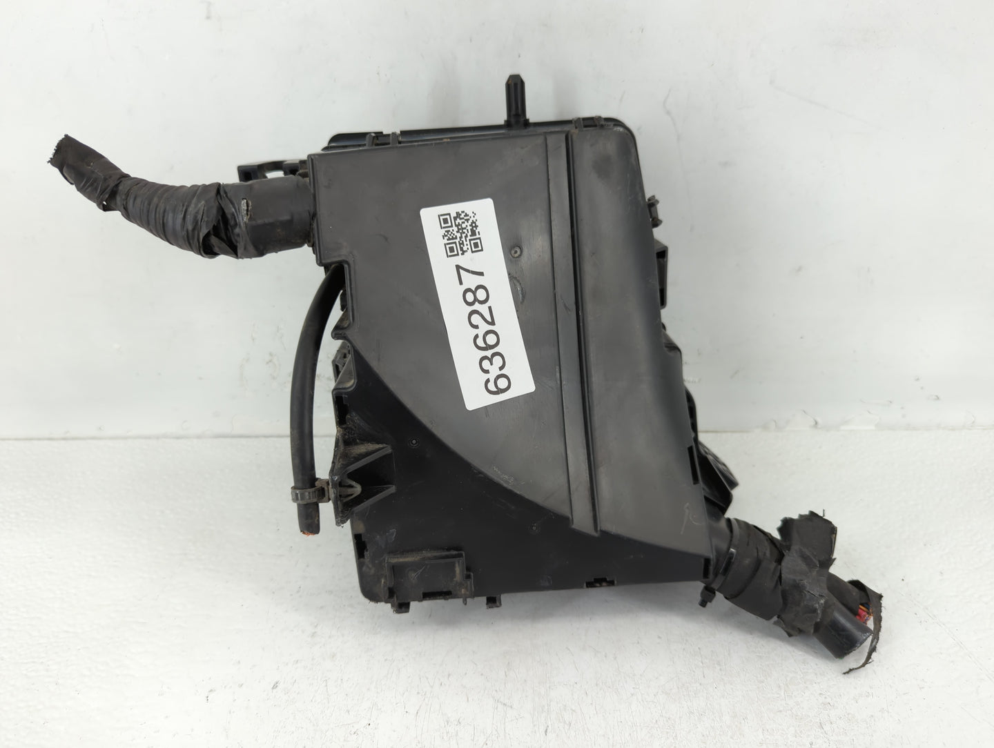 2011-2014 Hyundai Sonata Fusebox Fuse Box Panel Relay Module P/N:91950-3S740 Fits Fits 2011 2012 2013 2014 OEM Used Auto Par