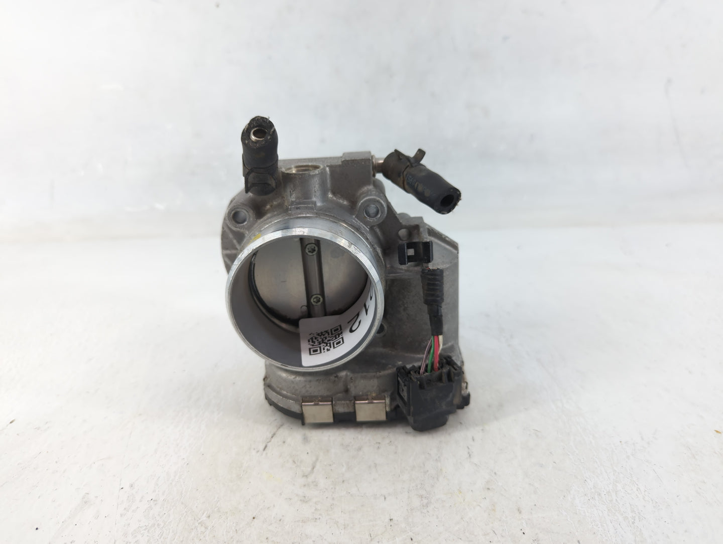 2011-2015 Hyundai Sonata Throttle Body P/N:35100-2G800 Fits Fits 2011 2012 2013 2014 2015 2016 OEM Used Auto Parts - Oemused