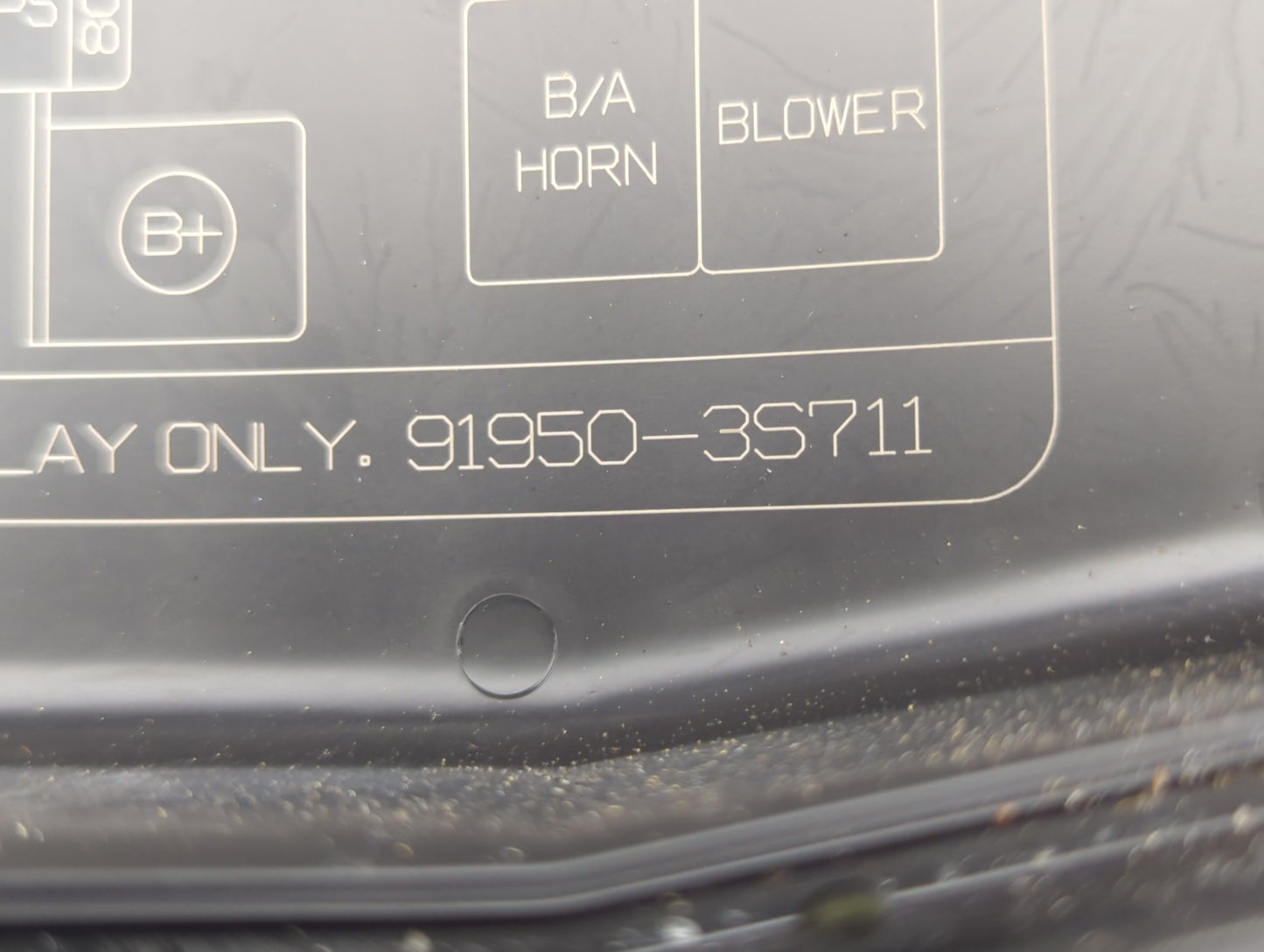 2011-2014 Hyundai Sonata Fusebox Fuse Box Panel Relay Module P/N:91950-3S711 Fits Fits 2011 2012 2013 2014 OEM Used Auto Par