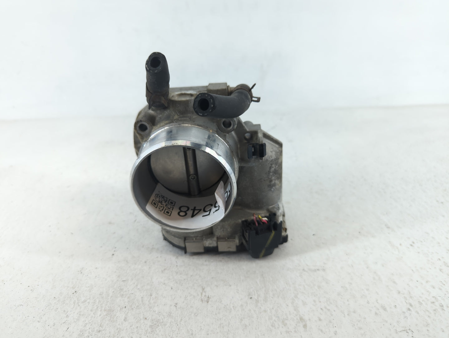 2011-2014 Hyundai Sonata Throttle Body P/N:35100-2G700 Fits Fits 2011 2012 2013 2014 2015 2016 OEM Used Auto Parts - Oemused