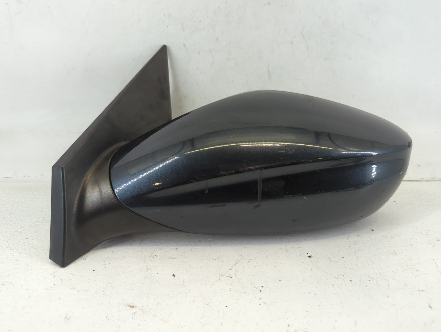 2011-2014 Hyundai Sonata Driver Side View Mirror - Left Door Mirror OEM Used - Oemusedautoparts1.com