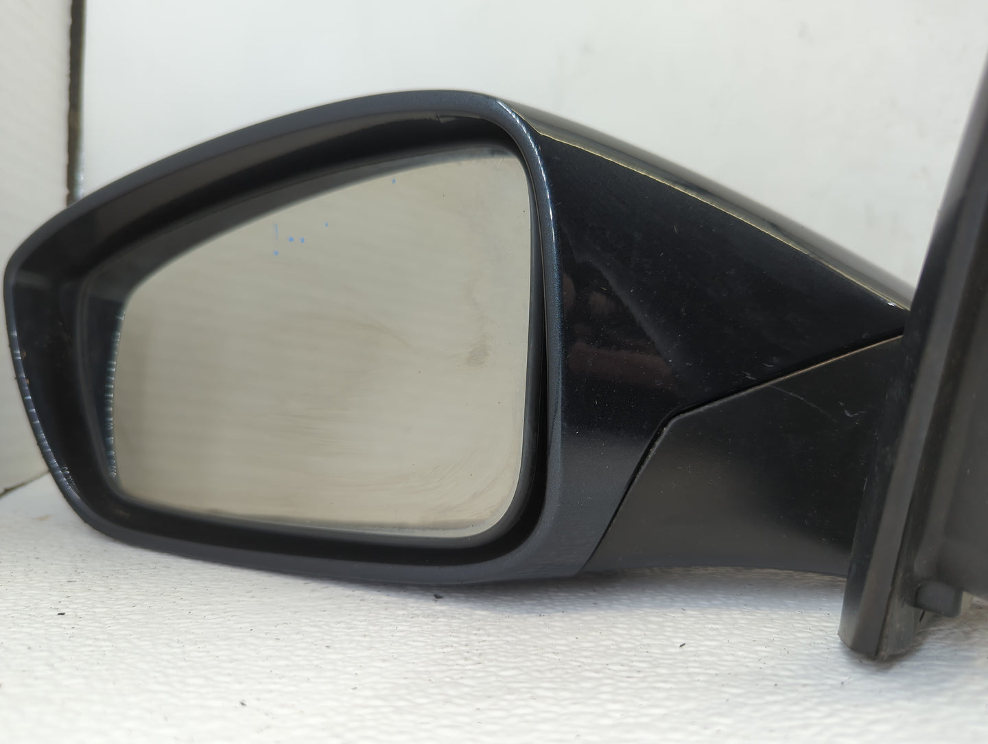 2011-2014 Hyundai Sonata Driver Side View Mirror - Left Door Mirror OEM Used - Oemusedautoparts1.com