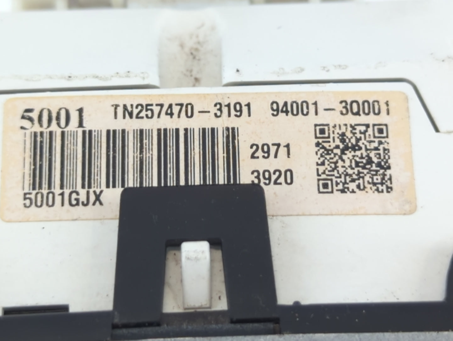 2011-2013 Hyundai Sonata Instrument Cluster Speedometer Gauges P/N:94001-3Q001 Fits Fits 2011 2012 2013 OEM Used Auto Parts 