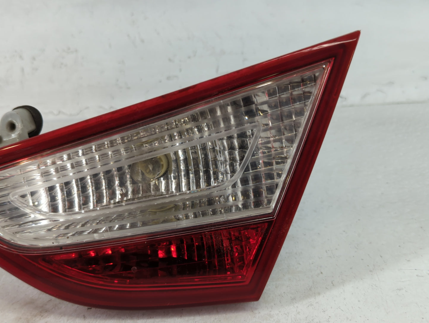2011-2014 Hyundai Sonata Tail Light Assembly Passenger Right OEM P/N:92404-3Q Fits Fits 2011 2012 2013 2014 OEM Used Auto Pa
