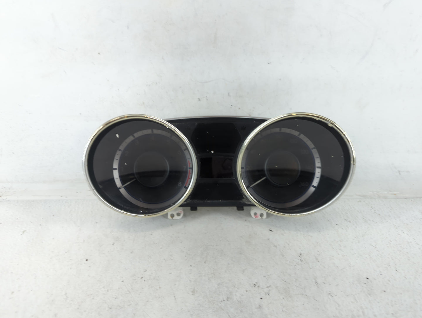 2011-2013 Hyundai Sonata Instrument Cluster Speedometer Gauges P/N:94001-3Q001 Fits Fits 2011 2012 2013 OEM Used Auto Parts 