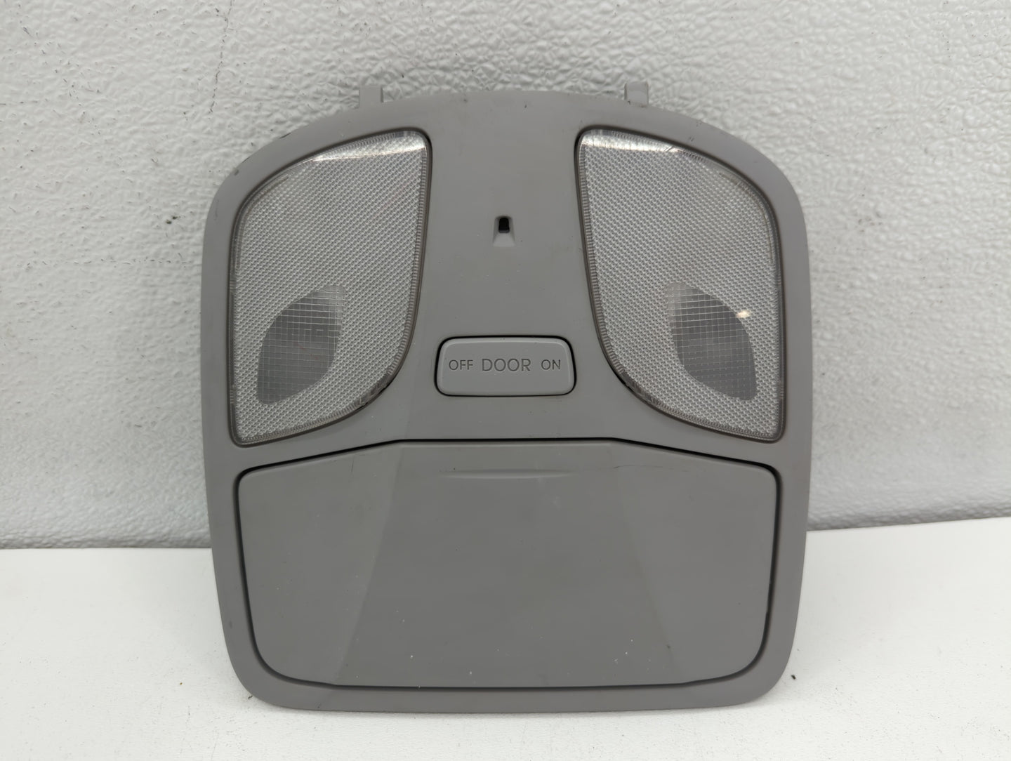 2011-2015 Hyundai Sonata Overhead Roof Console 690508 - Oemusedautoparts1.com