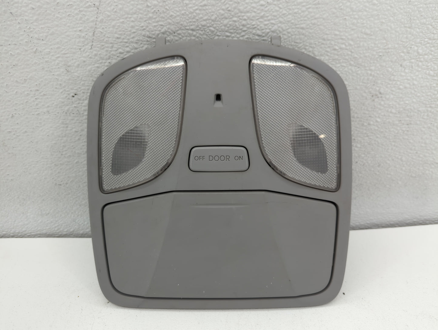 2011-2015 Hyundai Sonata Overhead Roof Console 690508 - Oemusedautoparts1.com