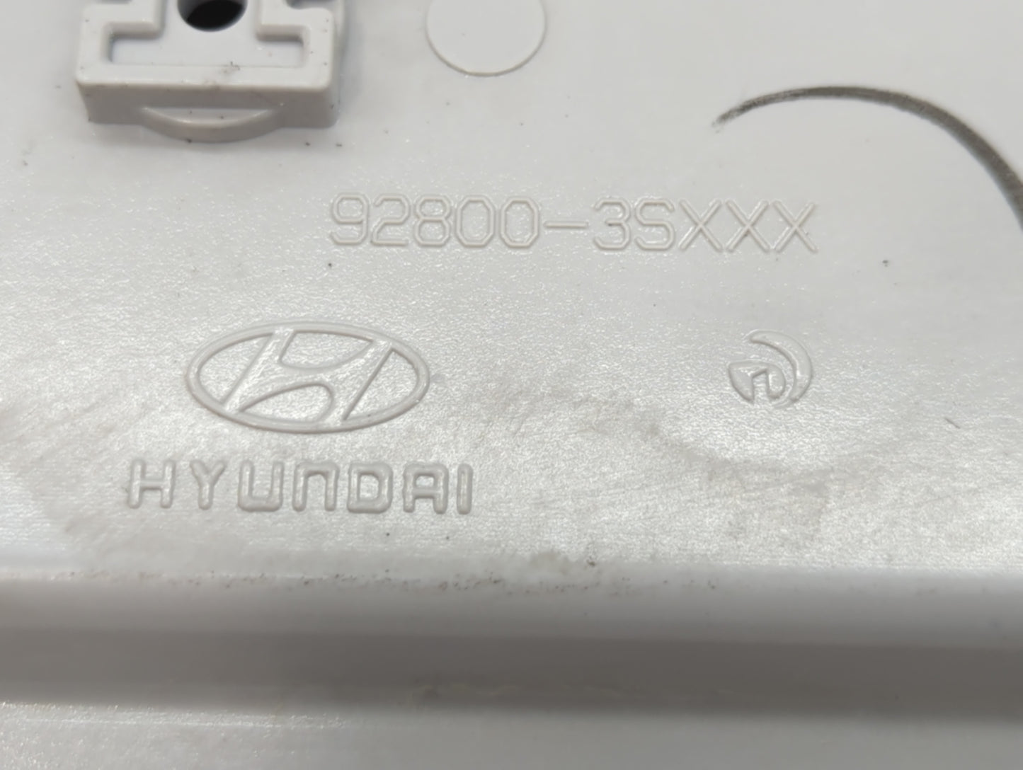 2011-2015 Hyundai Sonata Overhead Roof Console 690508 - Oemusedautoparts1.com